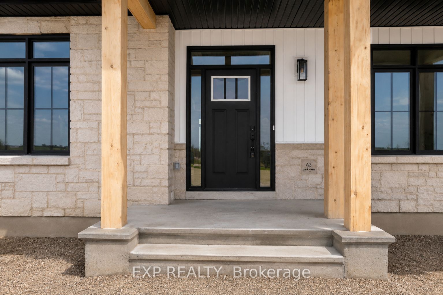 228 Trudeau Crescent