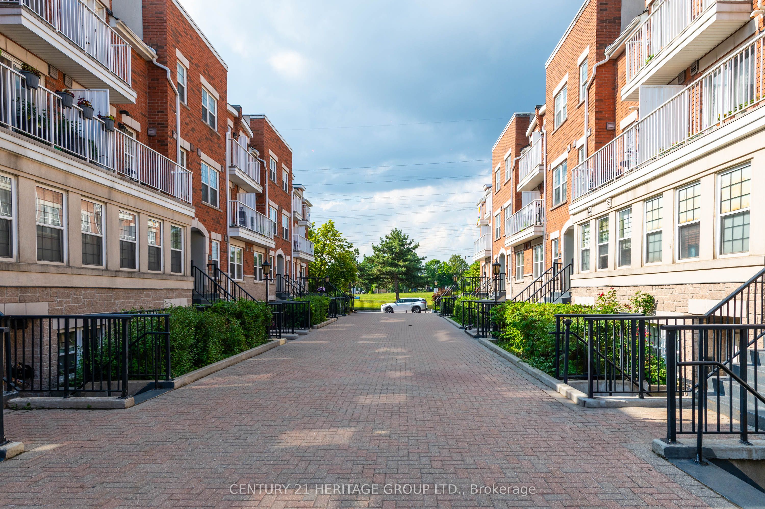 37 Four Winds Drive 24