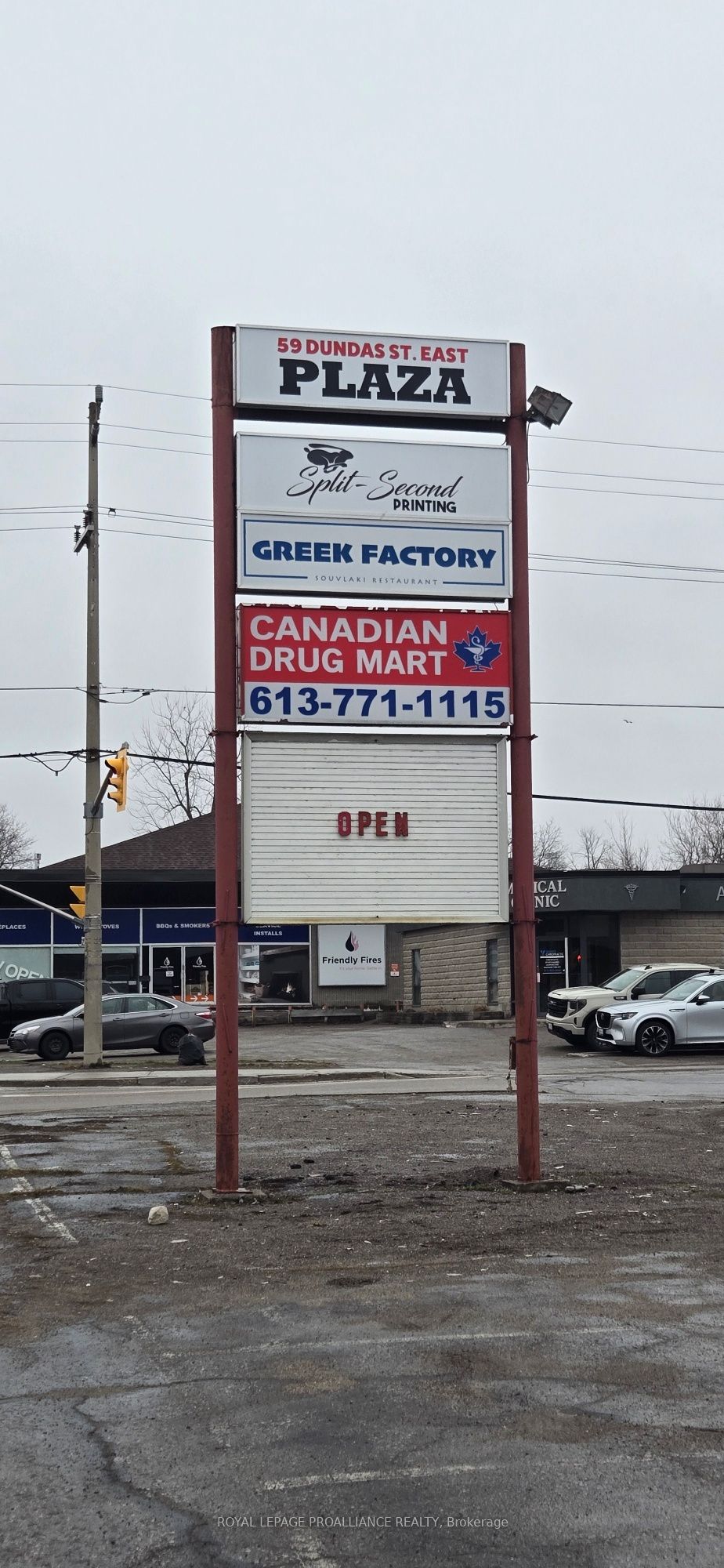 59 Dundas Street E