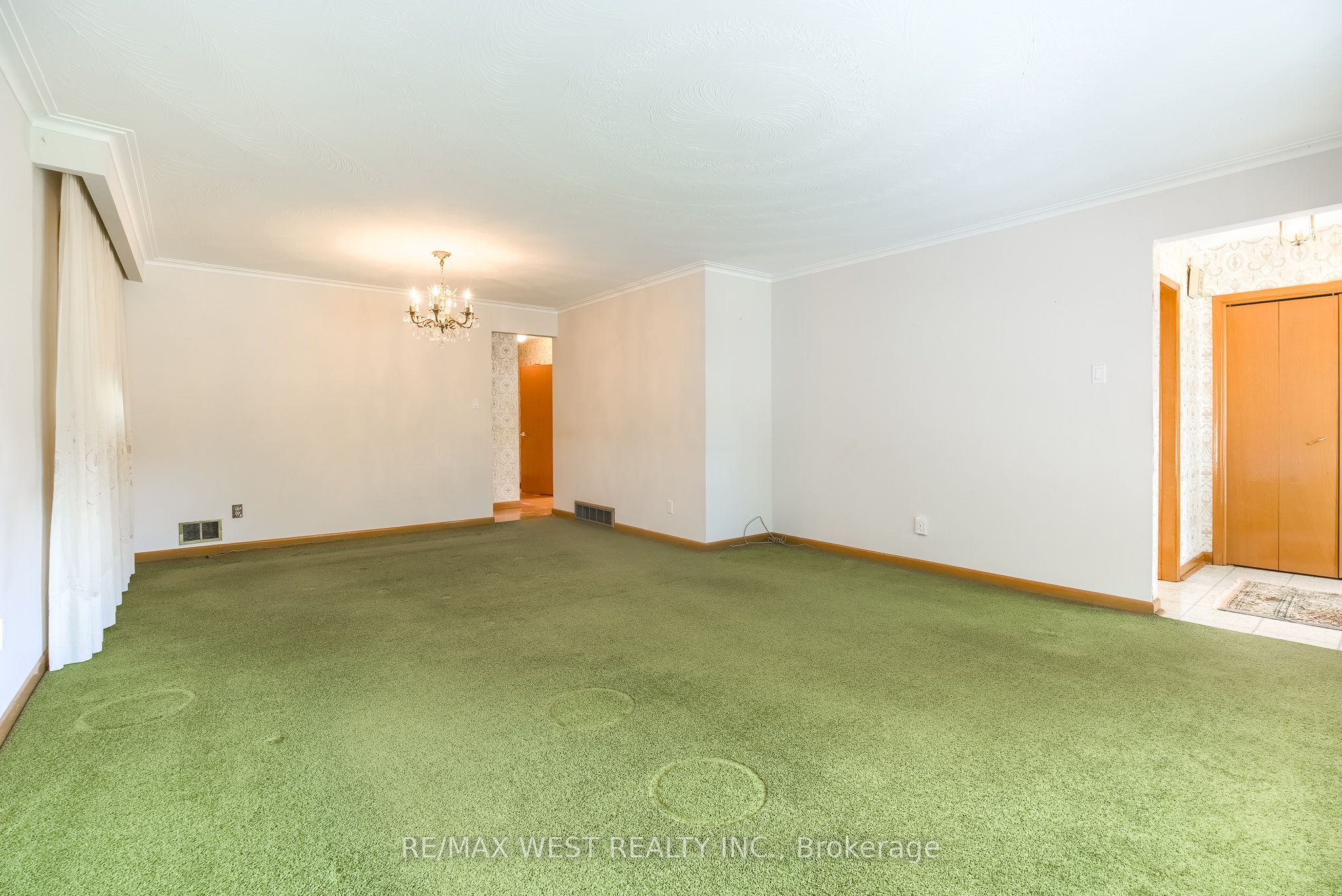8 Carswell Place