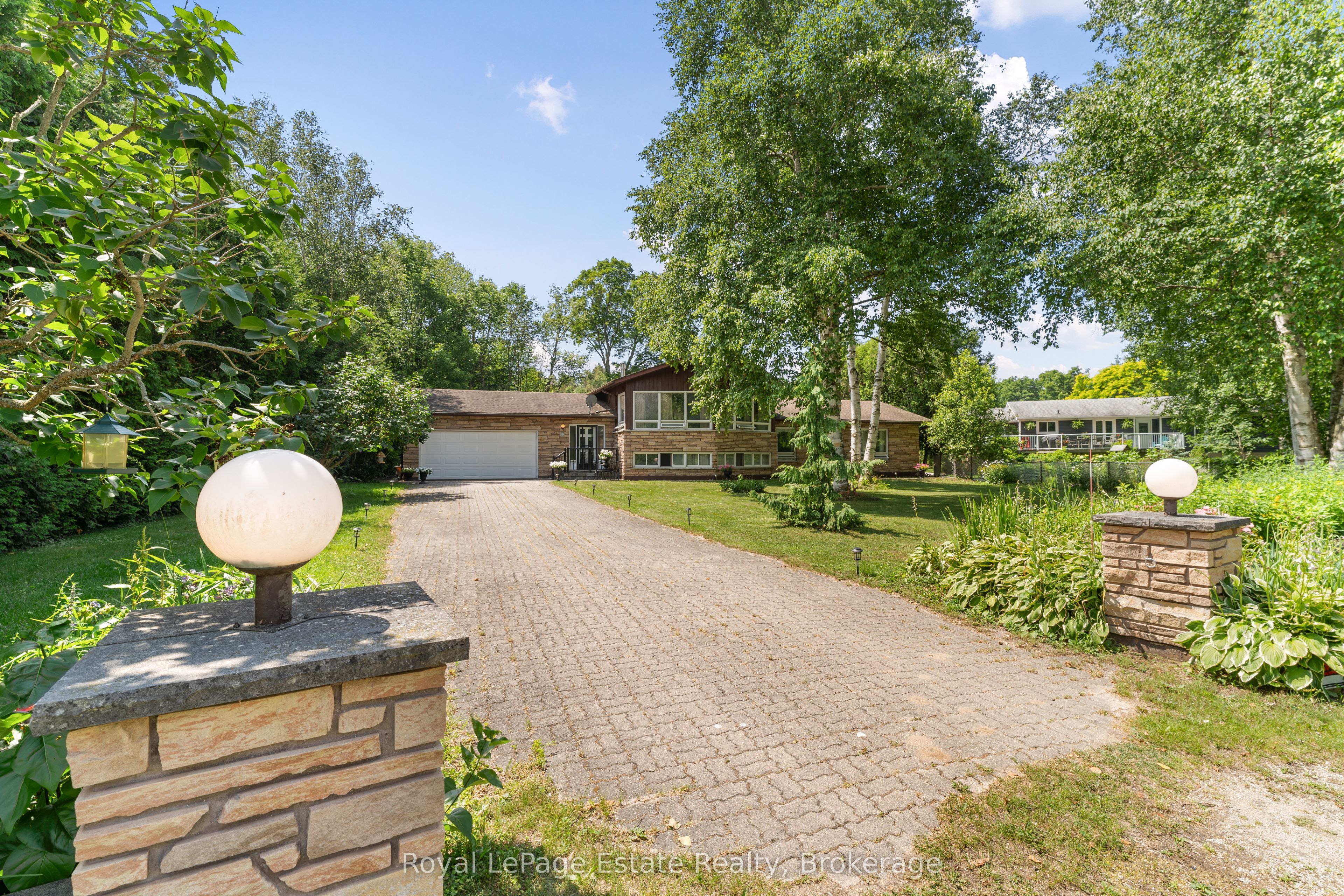 97 Dorena Crescent