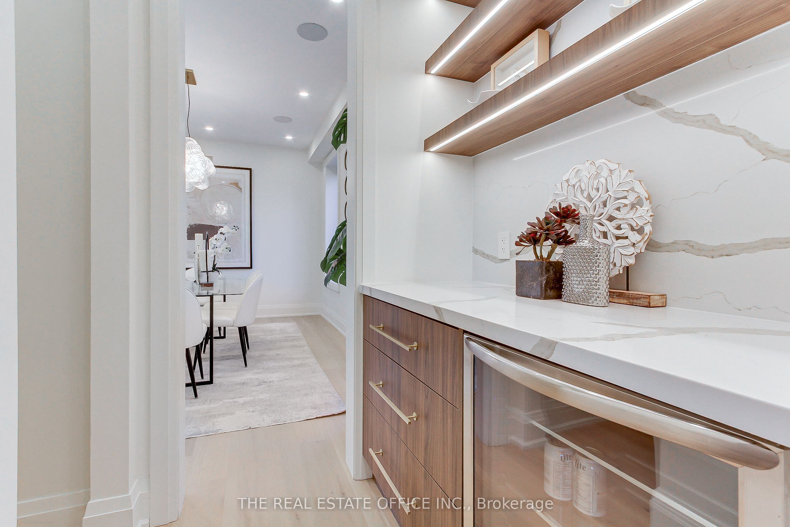 18 Beaverbrook Avenue