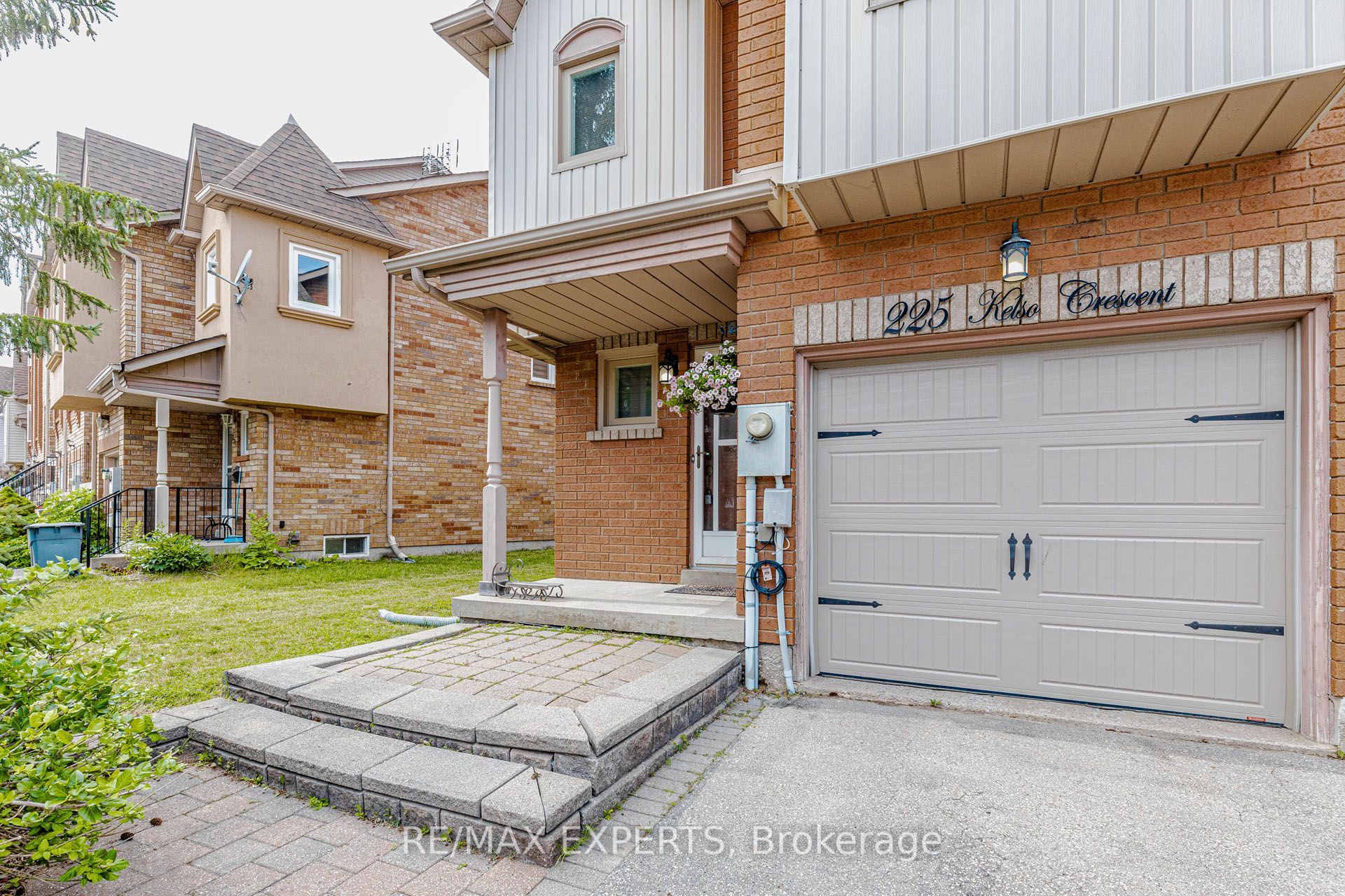 225 Kelso Crescent