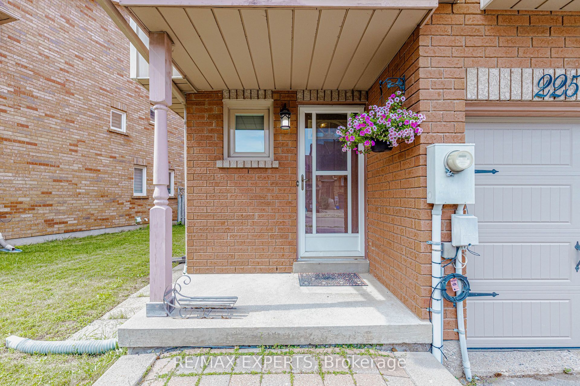 225 Kelso Crescent