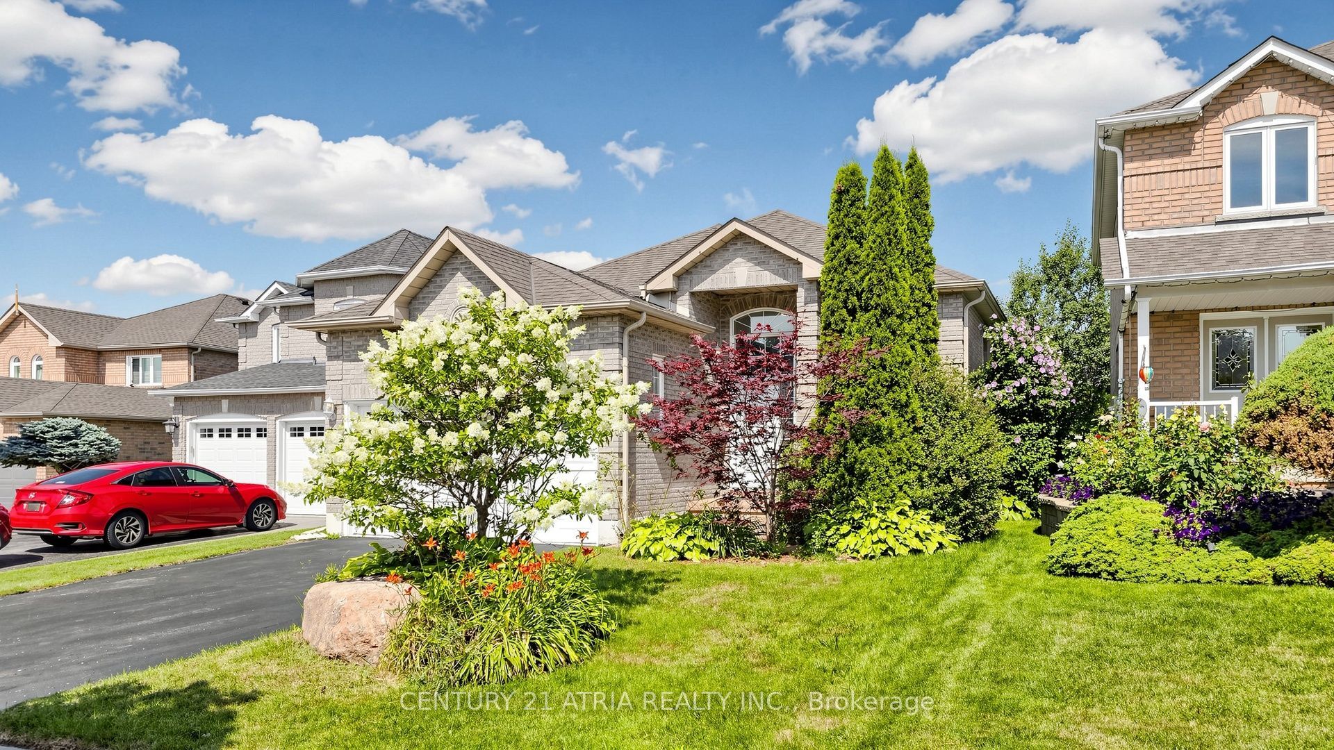 102 Huntington Crescent