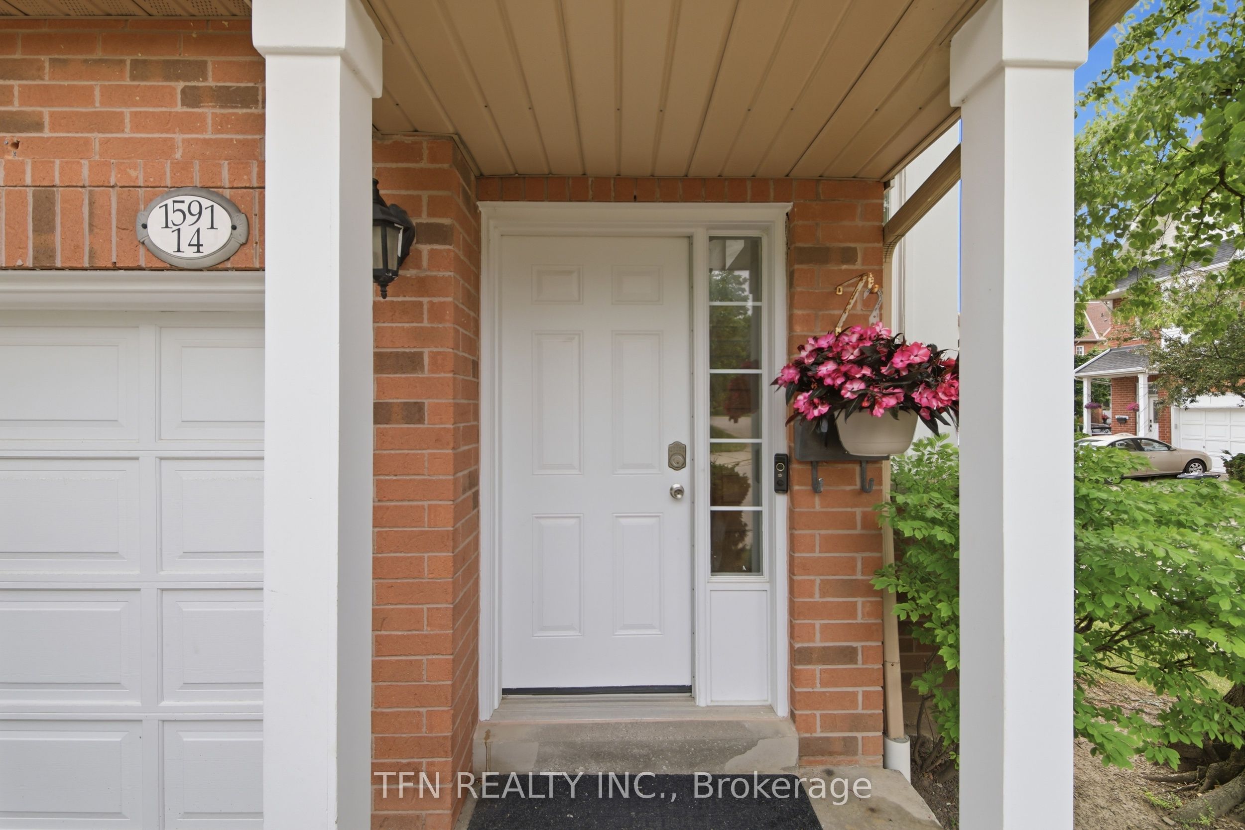 1591 South Parade Court 14