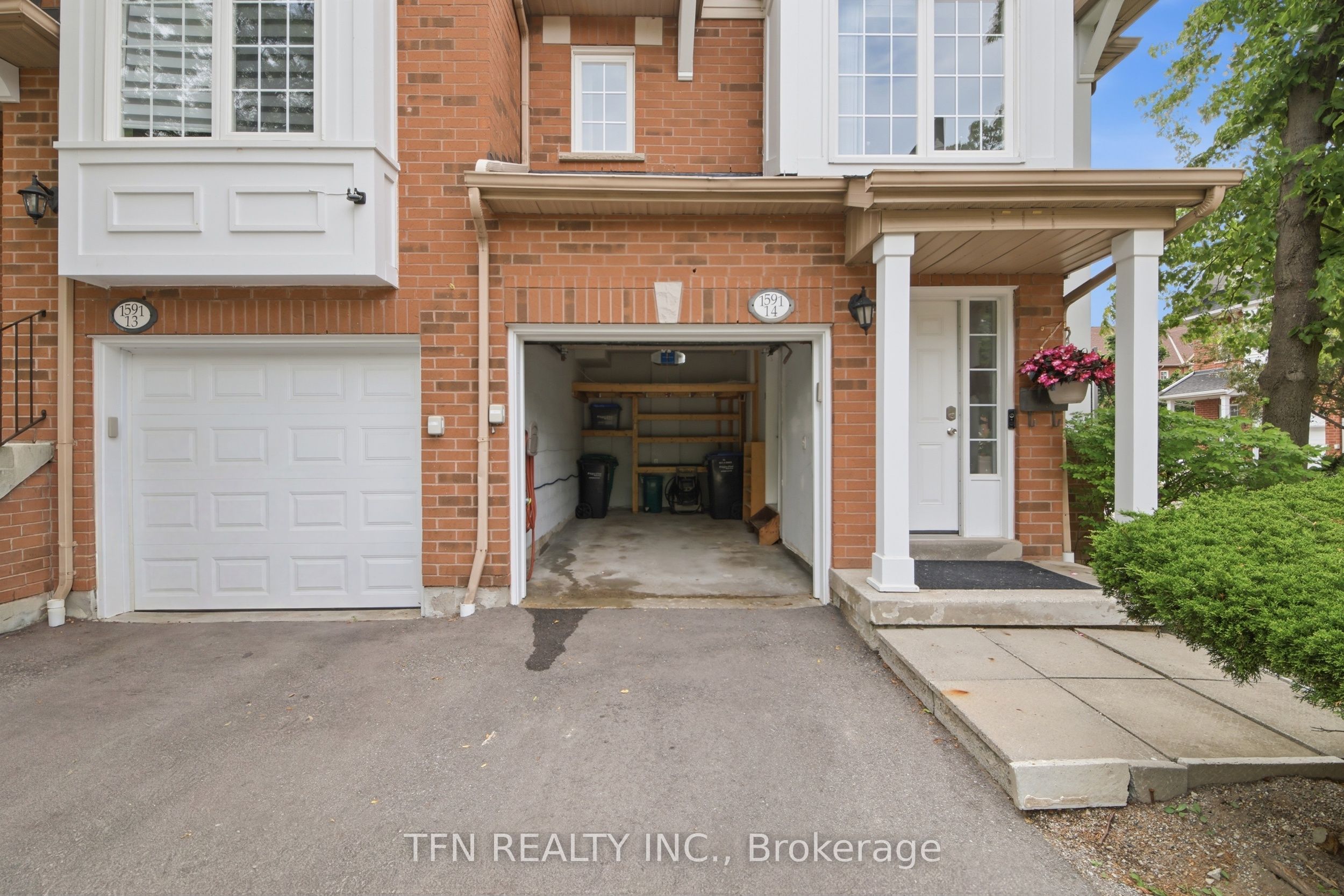 1591 South Parade Court 14