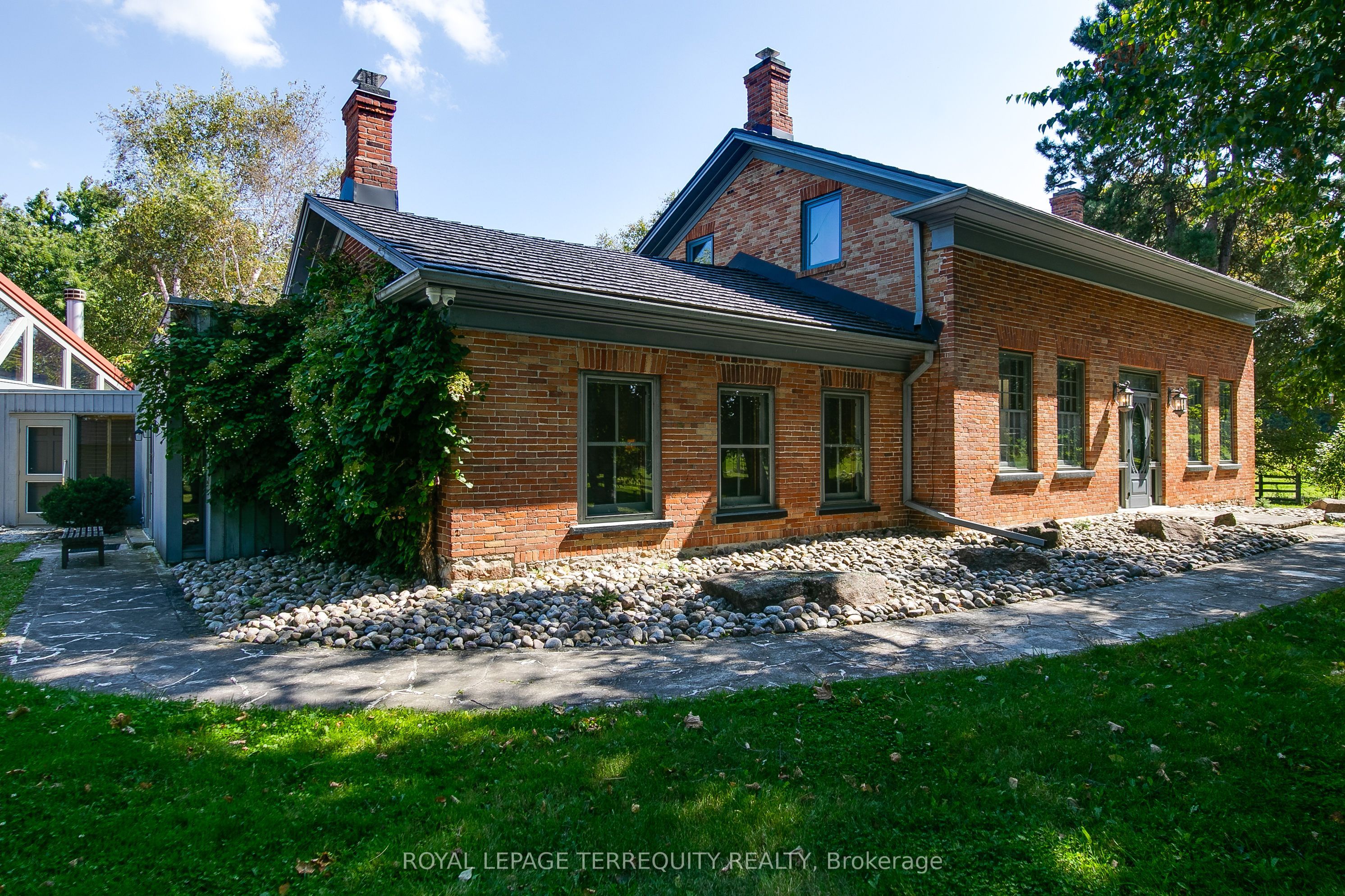 15625 8th Concession Road