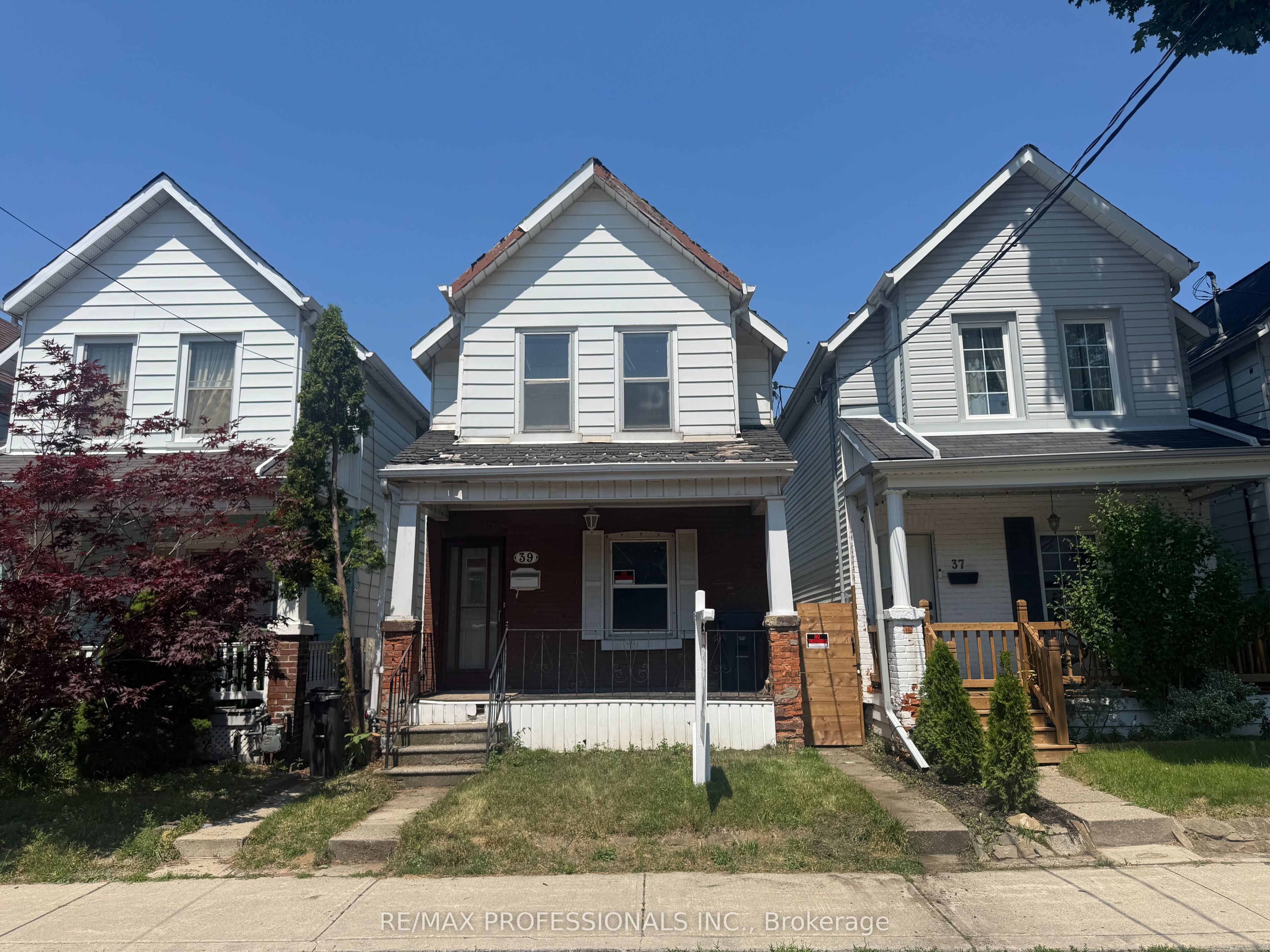 39 Holley Avenue
