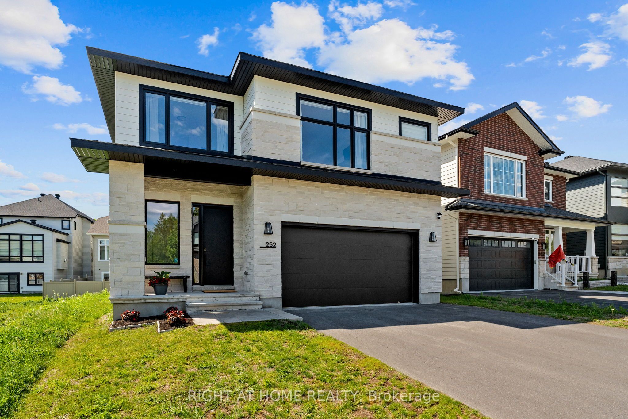 252 KETCHIKAN Crescent