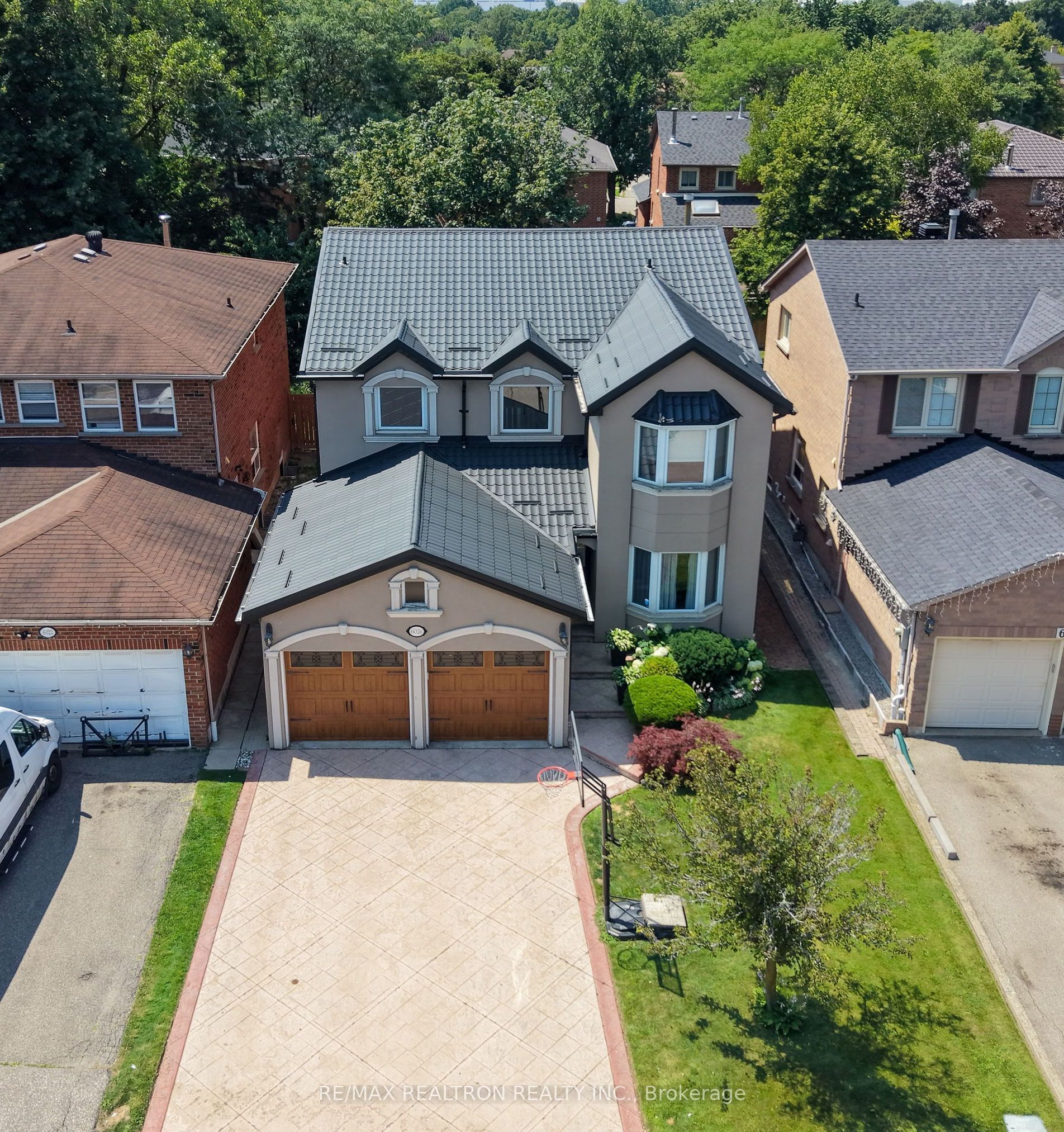 6026 Roxbury Road