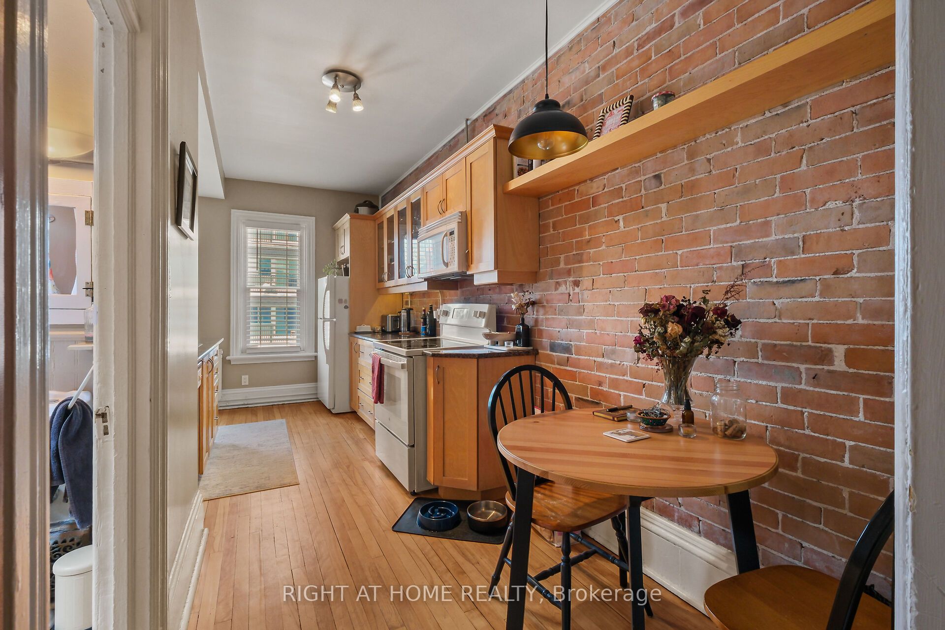 93 Gilmour Street