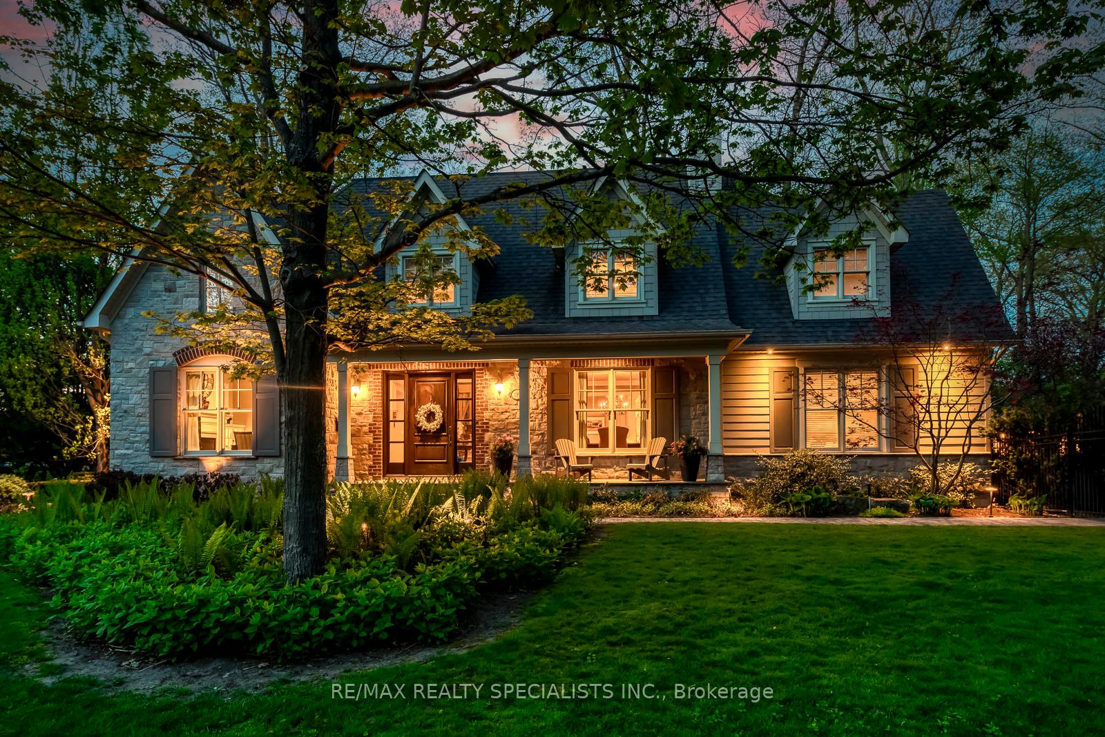 1199 Whiteoaks Avenue