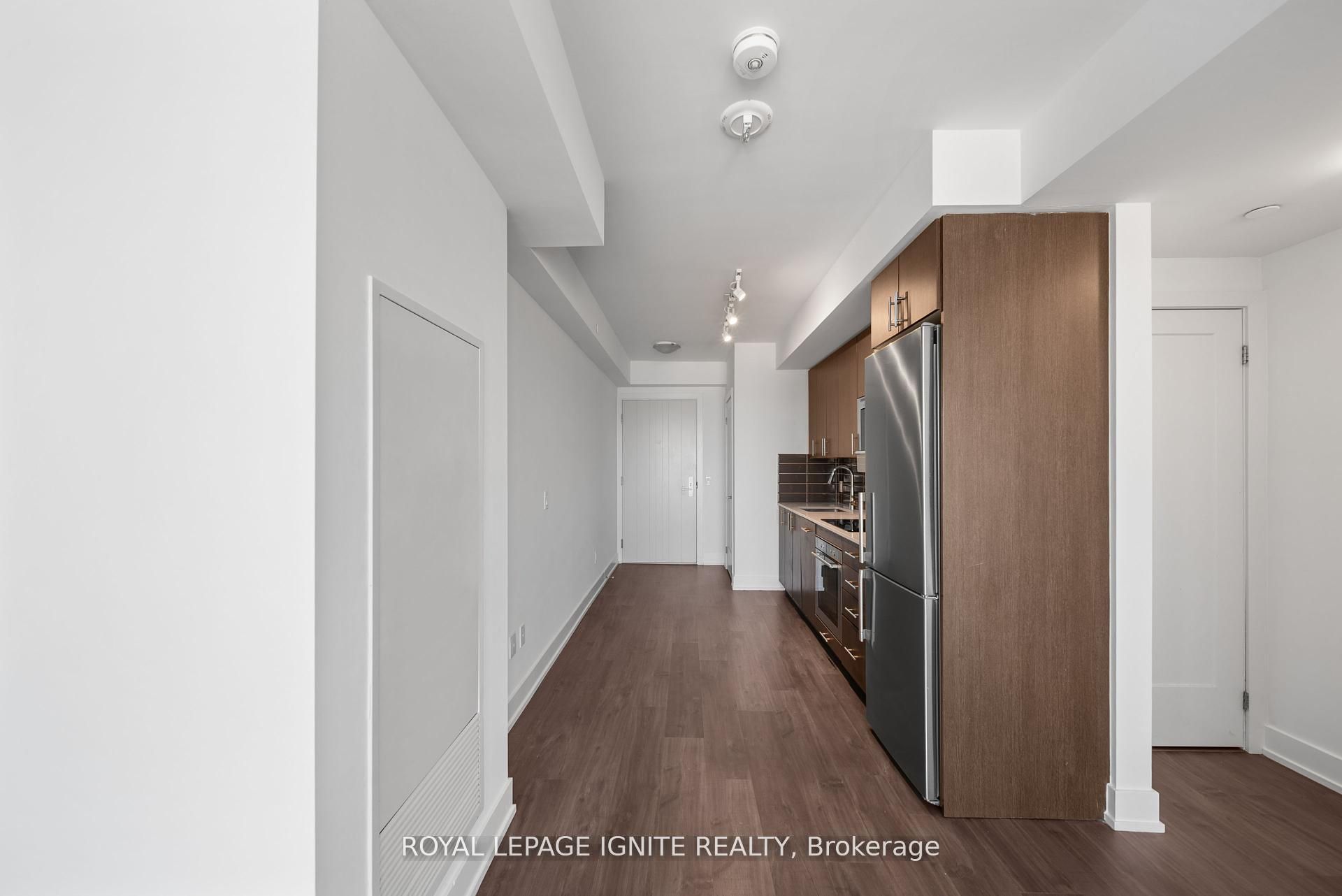 2550 Simcoe Street N 906