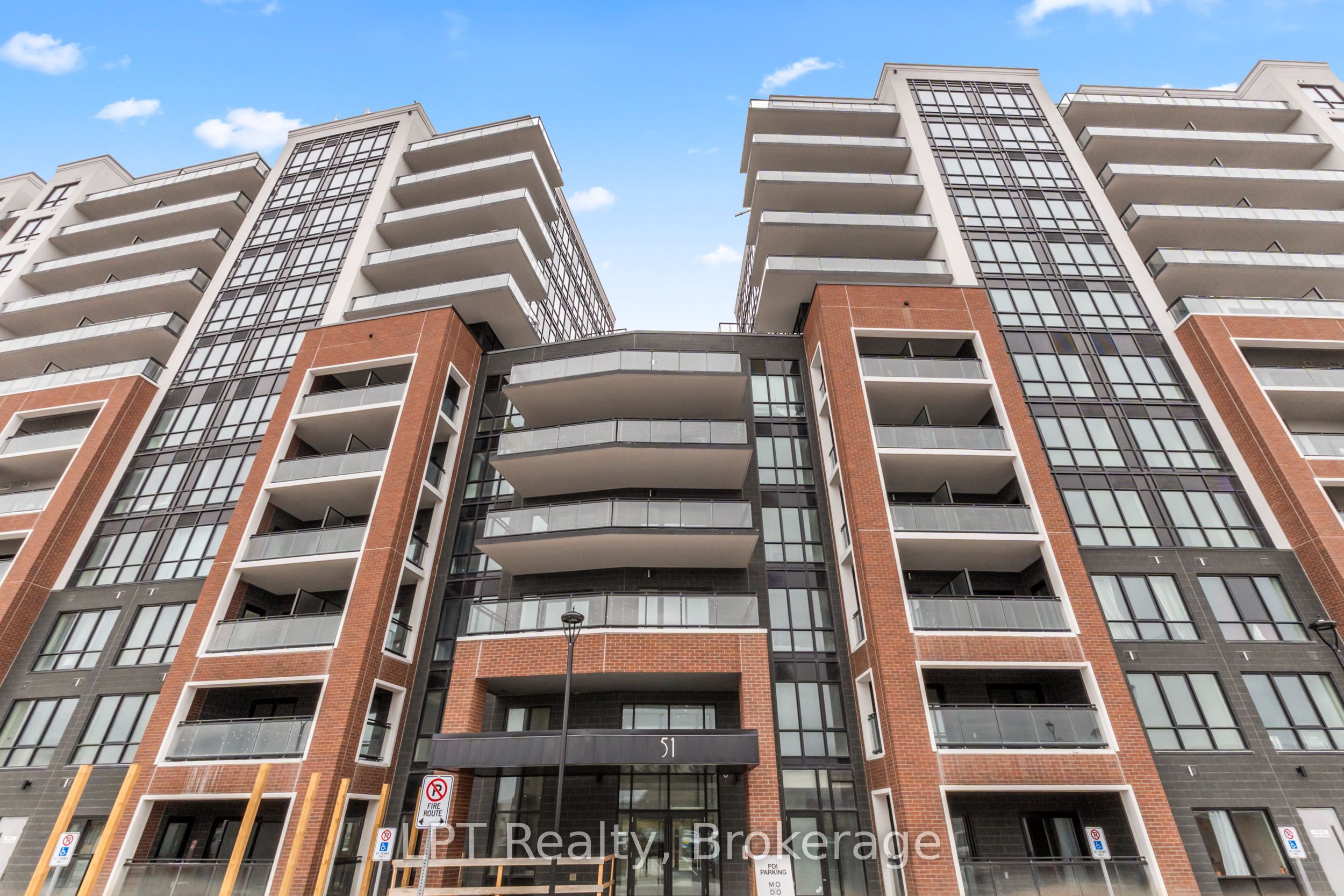 51 Clarington Boulevard 917