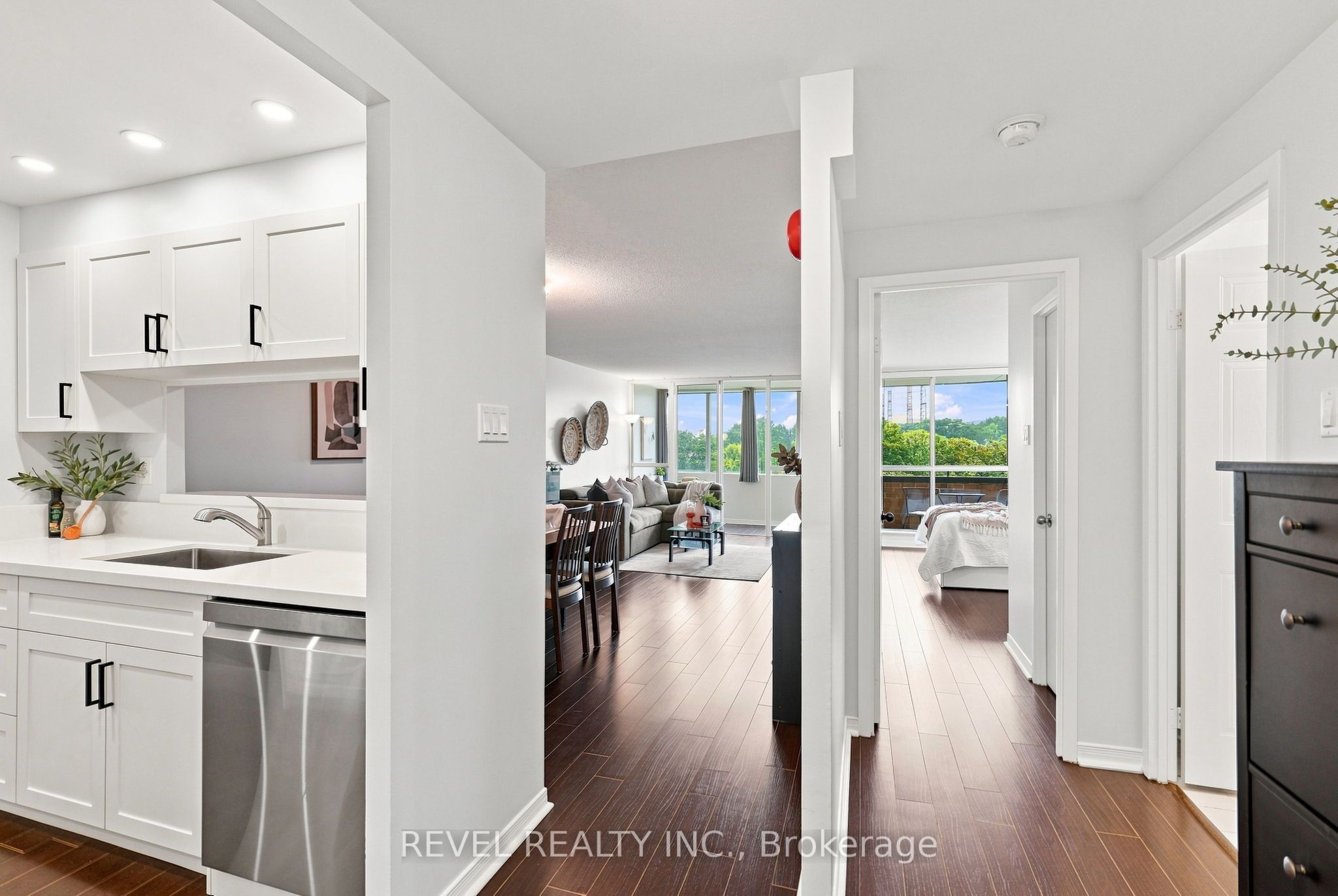 1655 Pickering Parkway 306