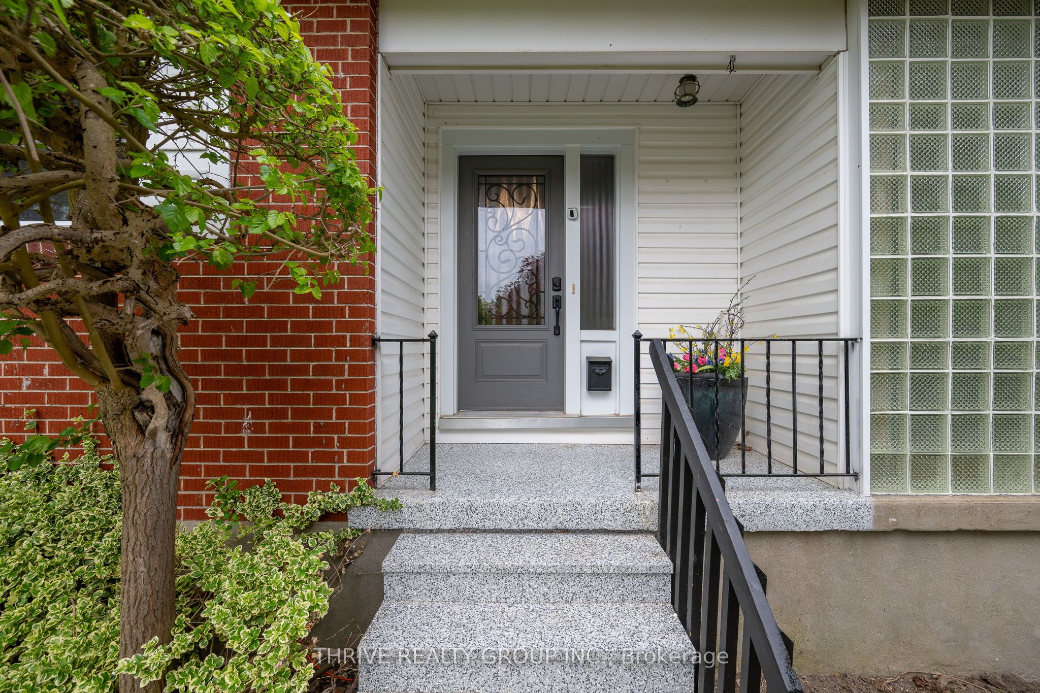 17 Croxton Road W