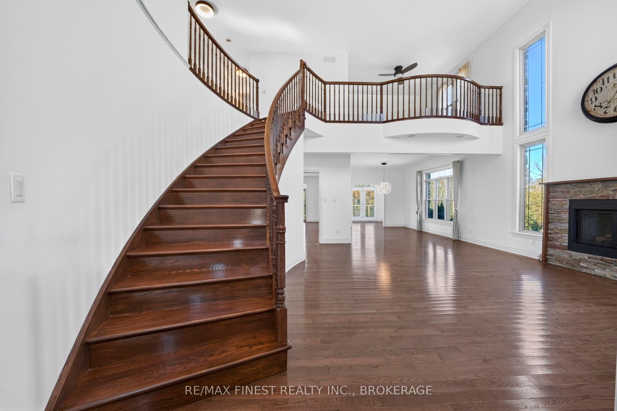 710 Kananaskis Drive