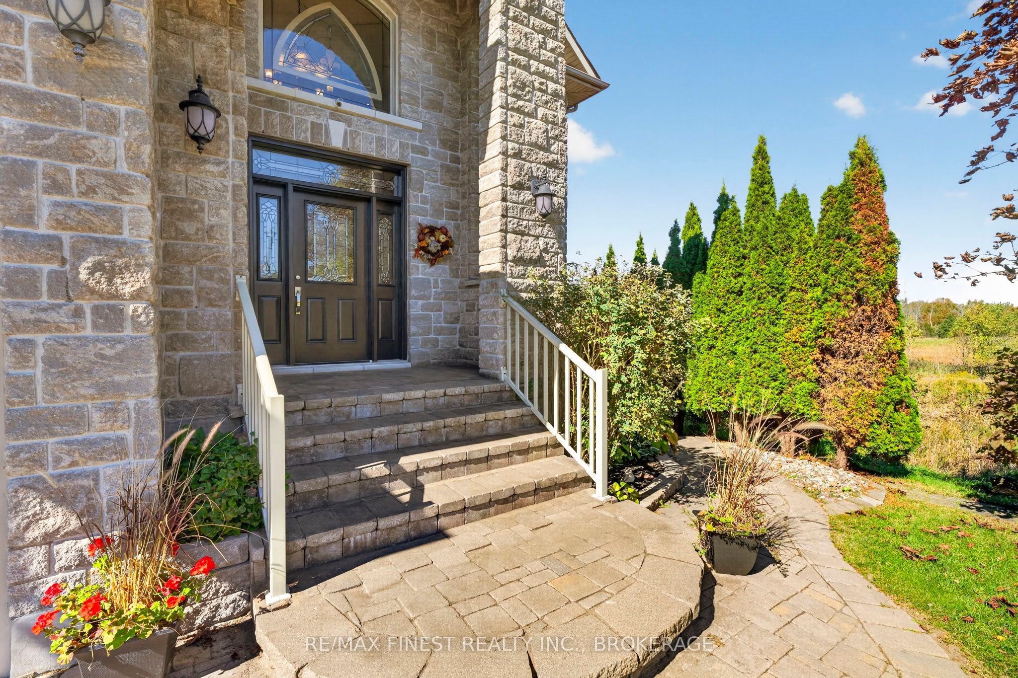 710 Kananaskis Drive
