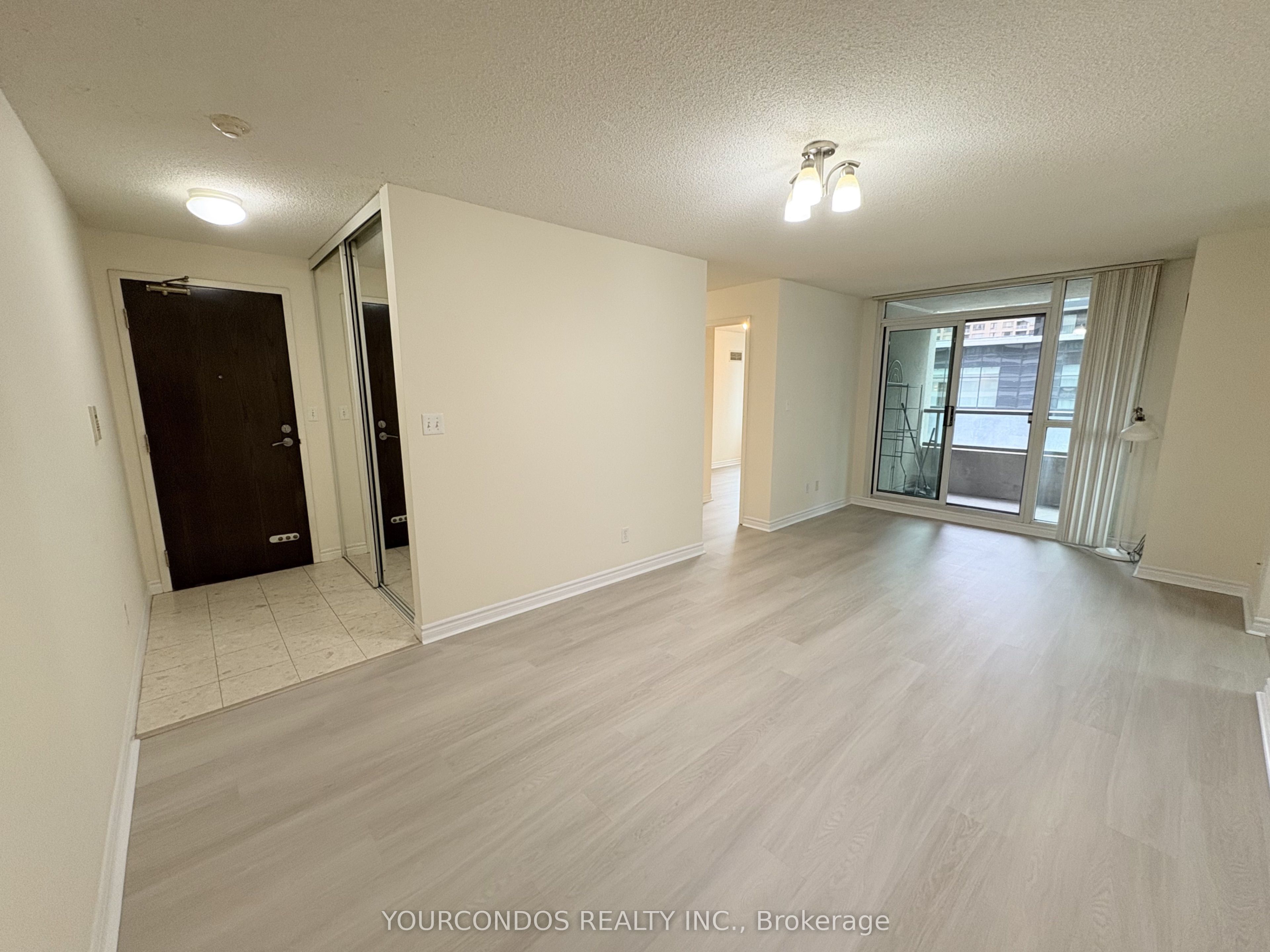 18 Spring Garden Avenue 802