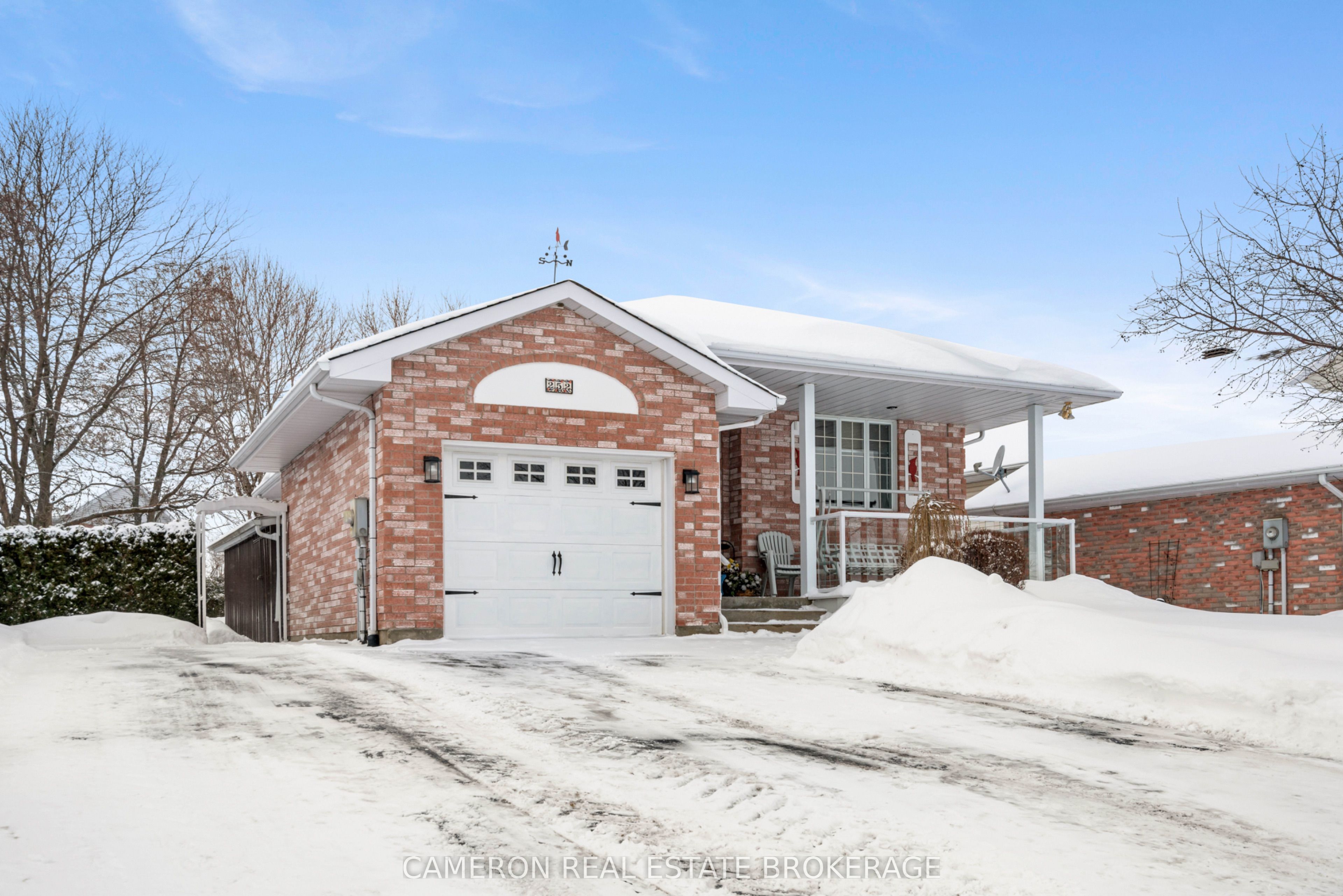 252 Northwoods Crescent