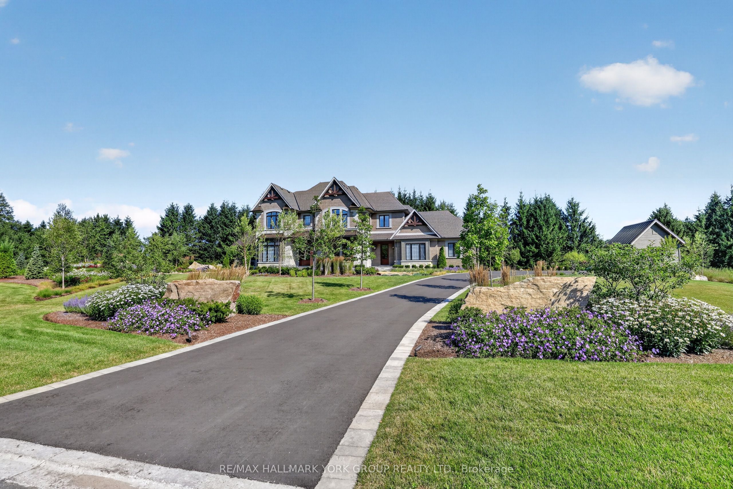 13 Newton Reed Crescent