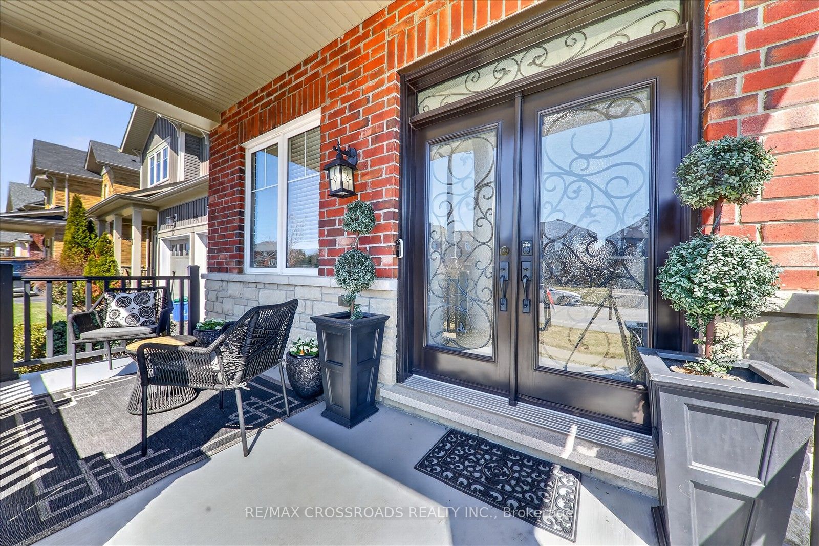 98 Britannia Avenue E