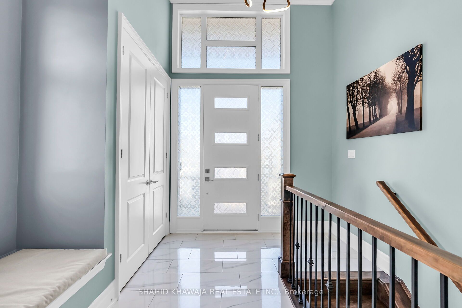 1417 Varelas Passage