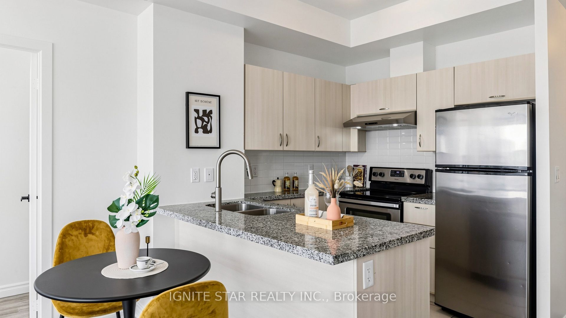 5740 Yonge Street 1201