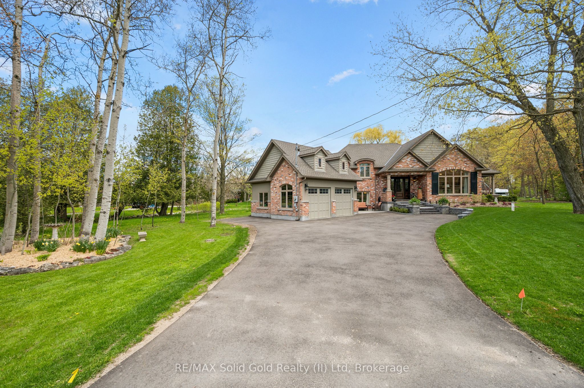 2073 Maplewood Road