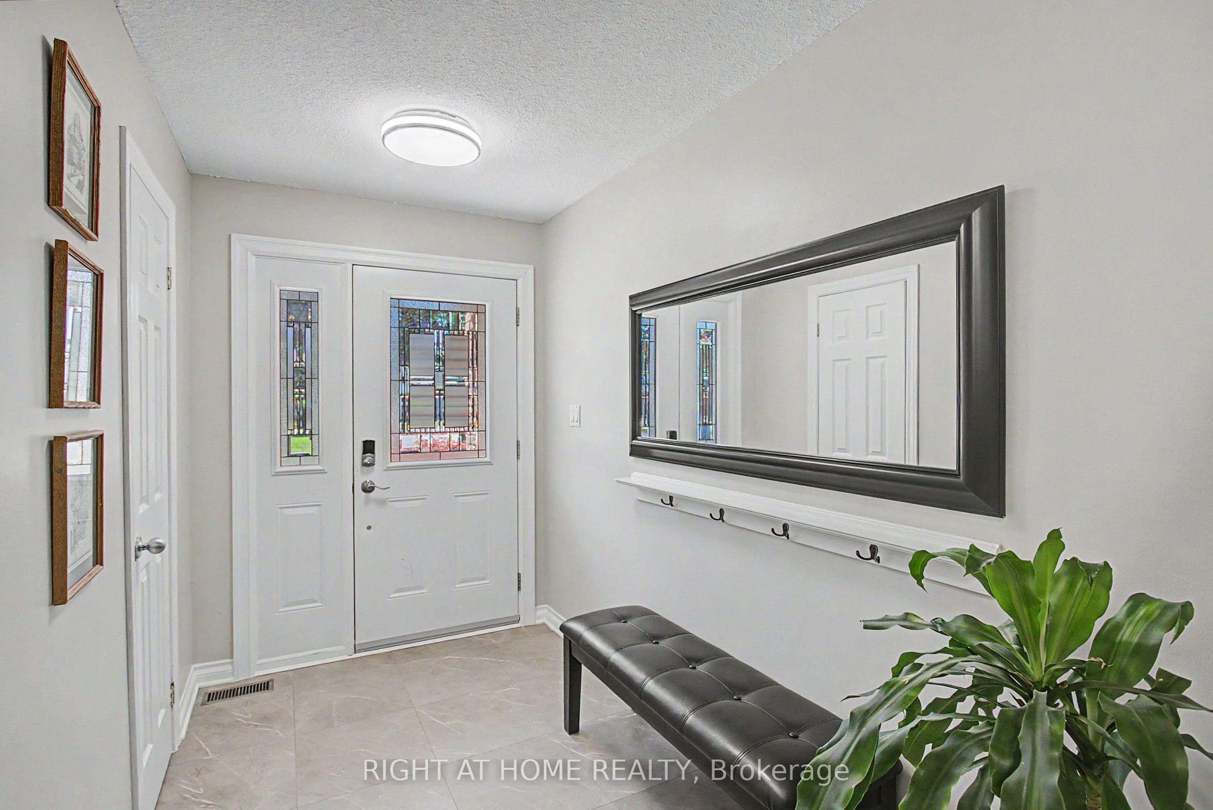 784 Rodney Court