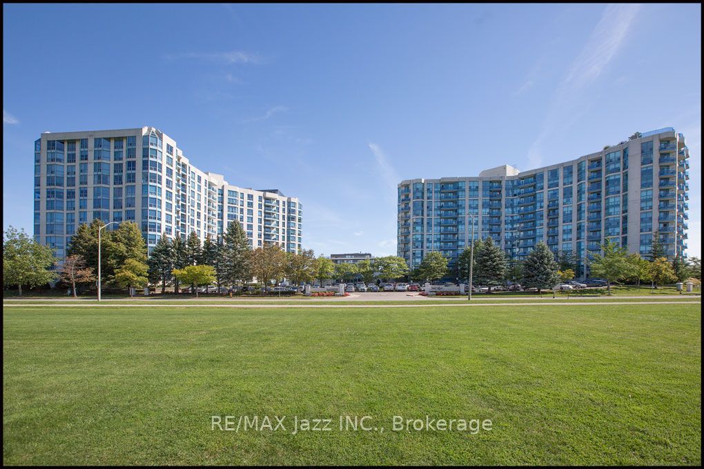 360 Watson Street W 105