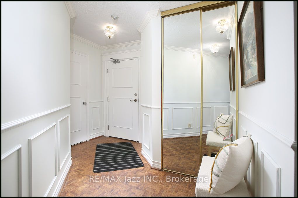 360 Watson Street W 105