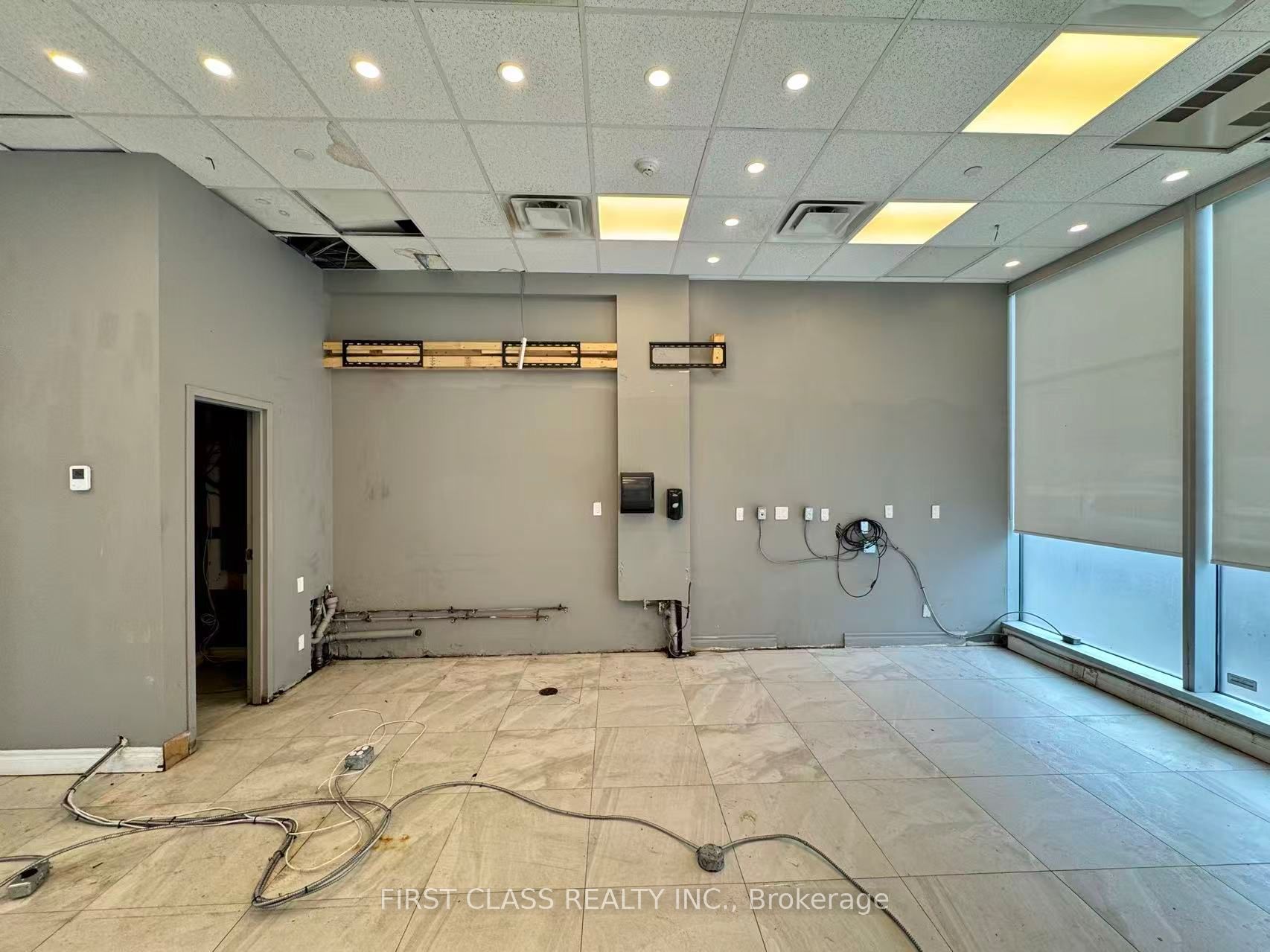 3621 Highway 7 N/A E 122