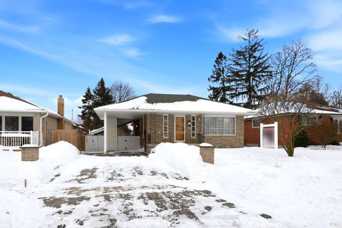 59 Seneca Avenue Oshawa ON L1G 3V3