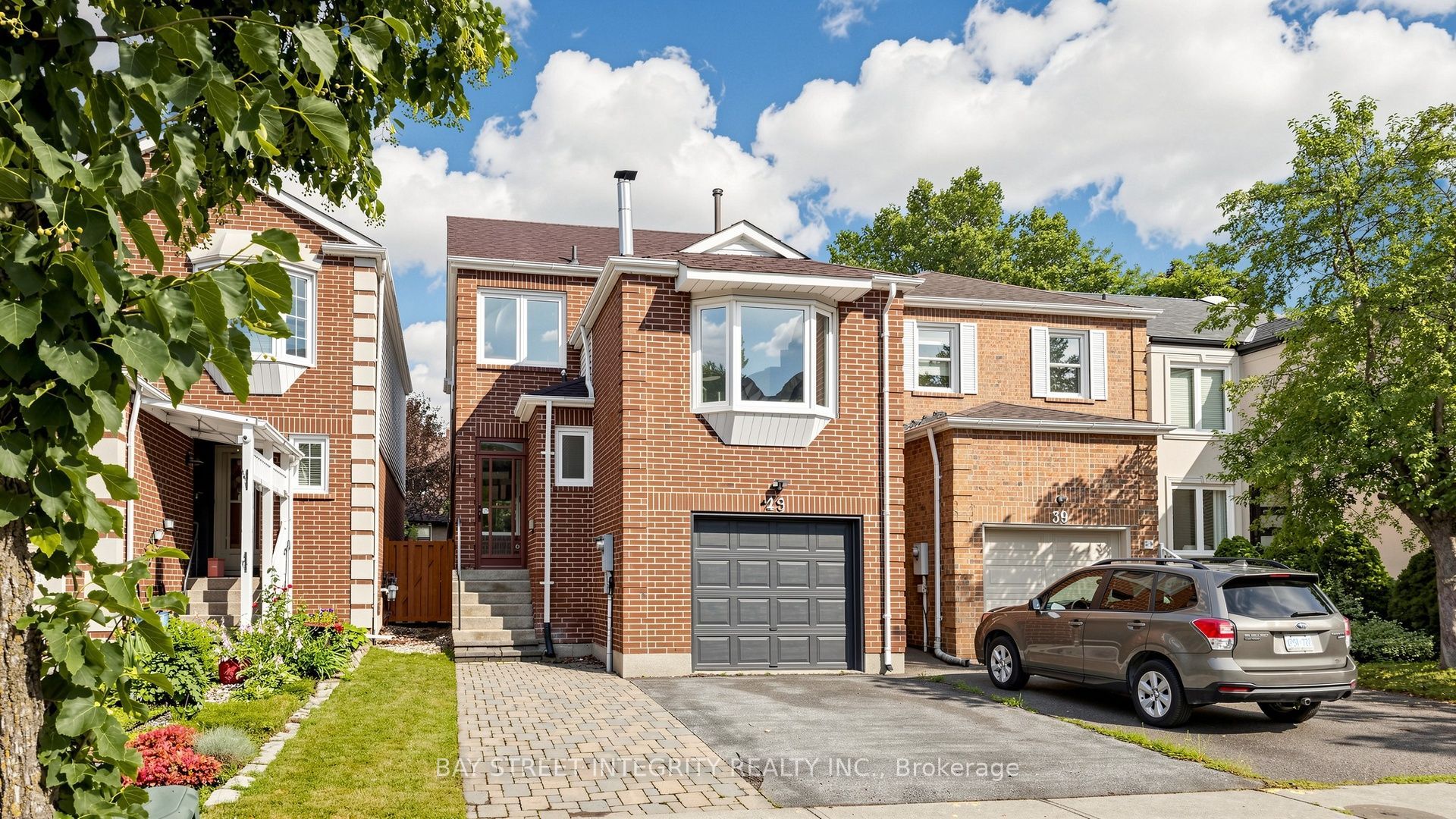 41 Jonathan Gate