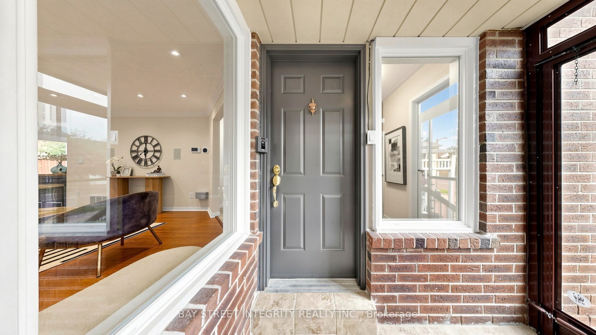 41 Jonathan Gate