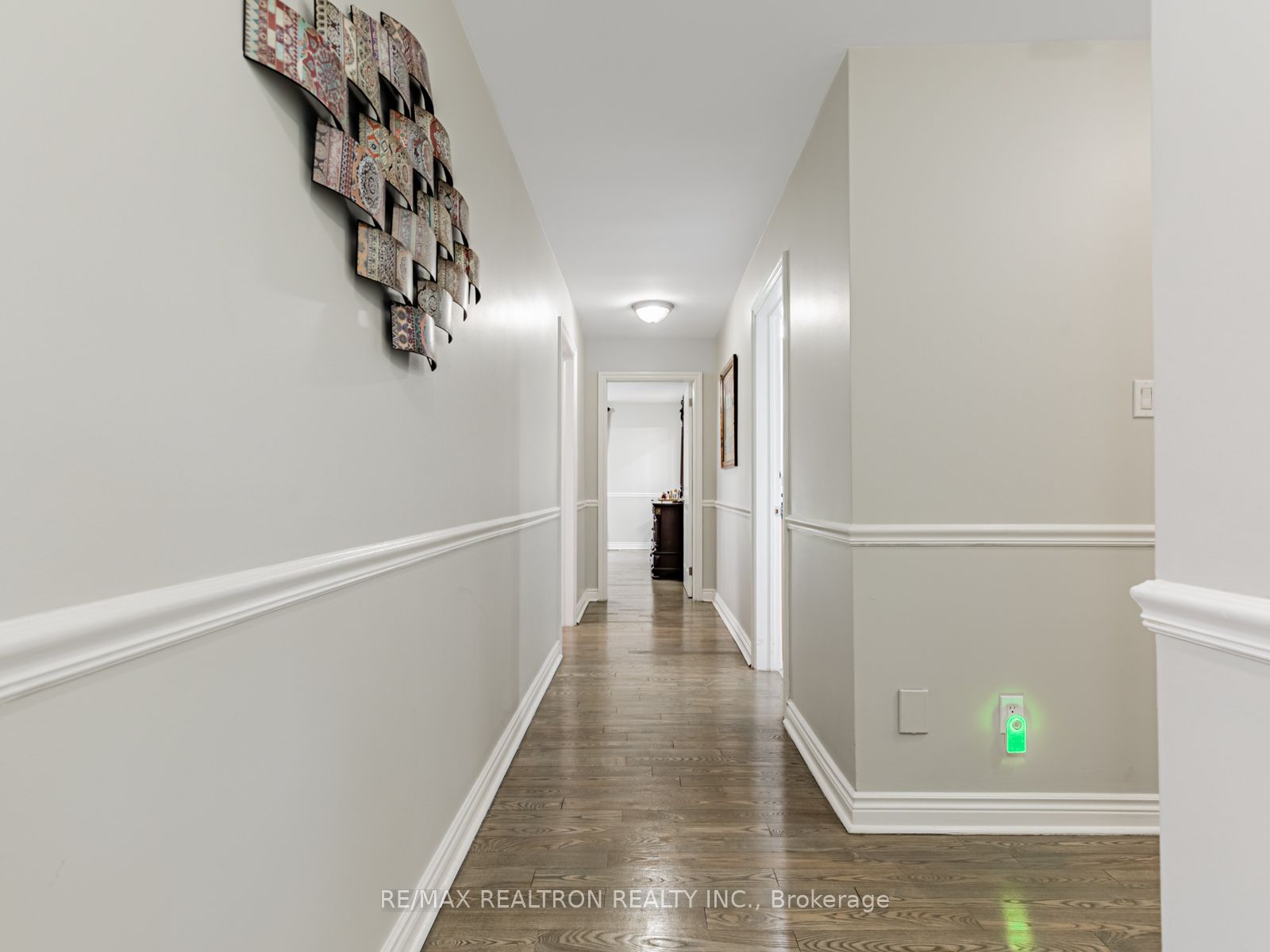 33 Carolwood Crescent