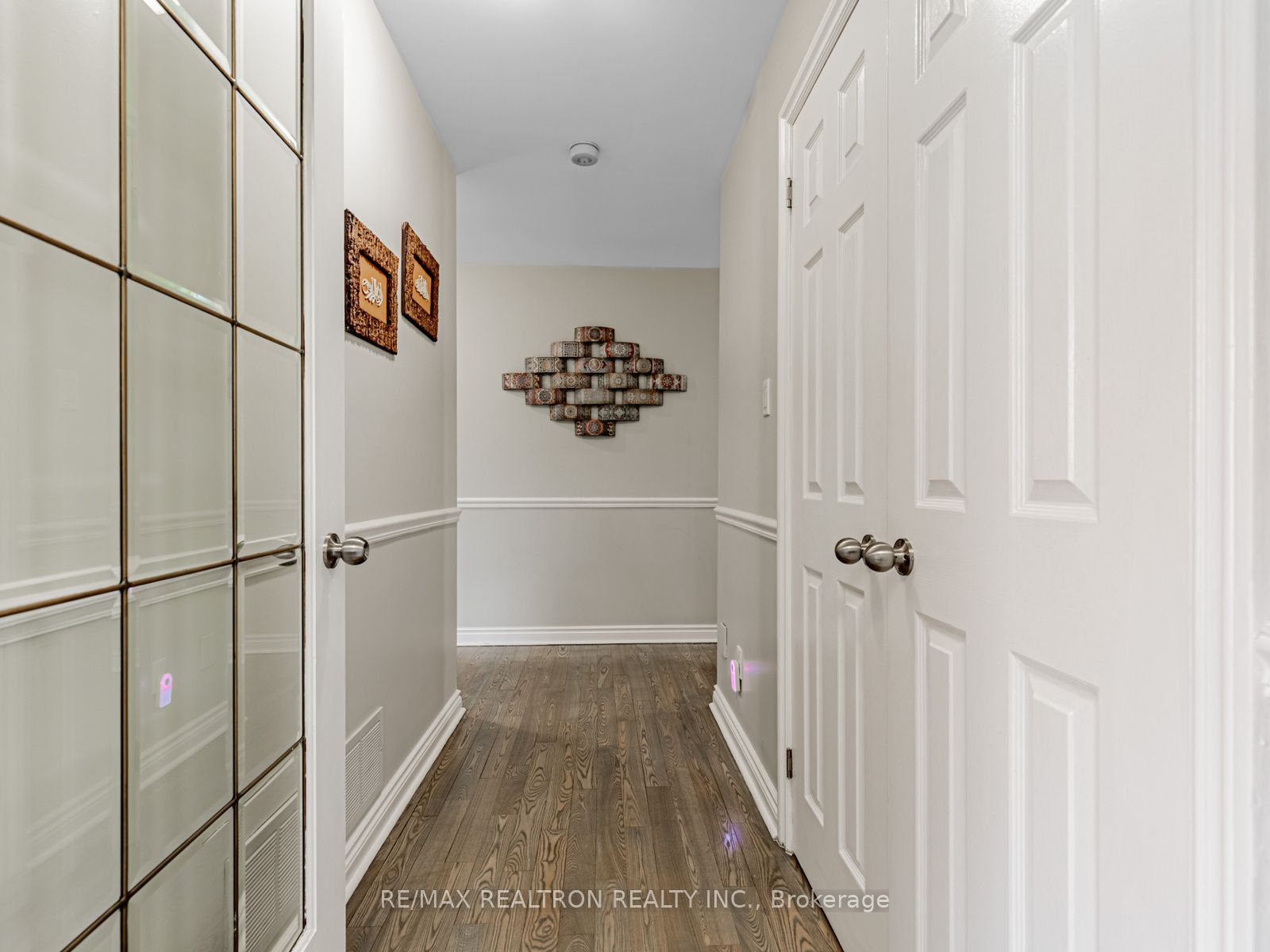 33 Carolwood Crescent