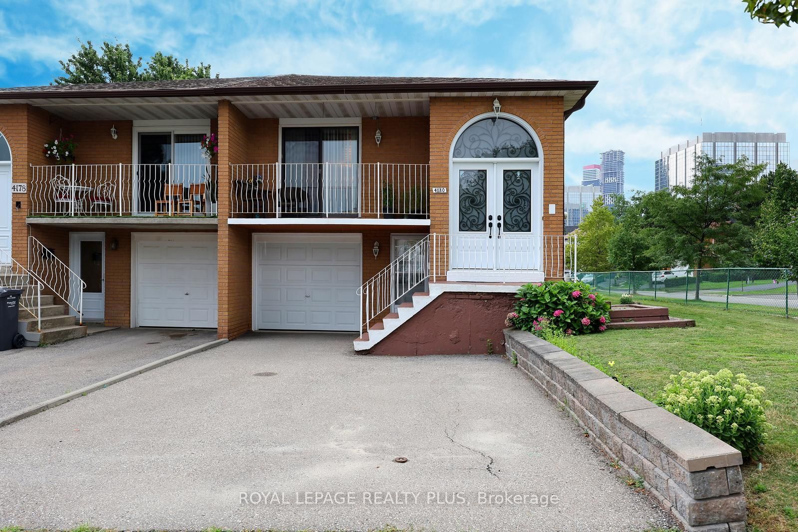 4180 Dursley Crescent