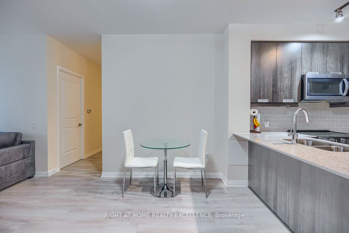 65 Watergarden Drive 201