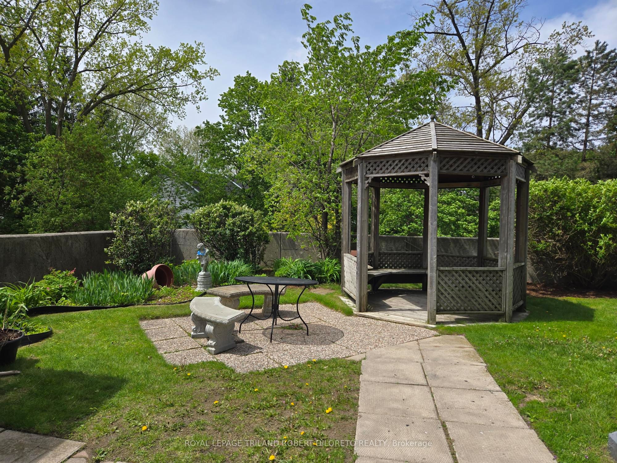 45 Pond Mills Road 205