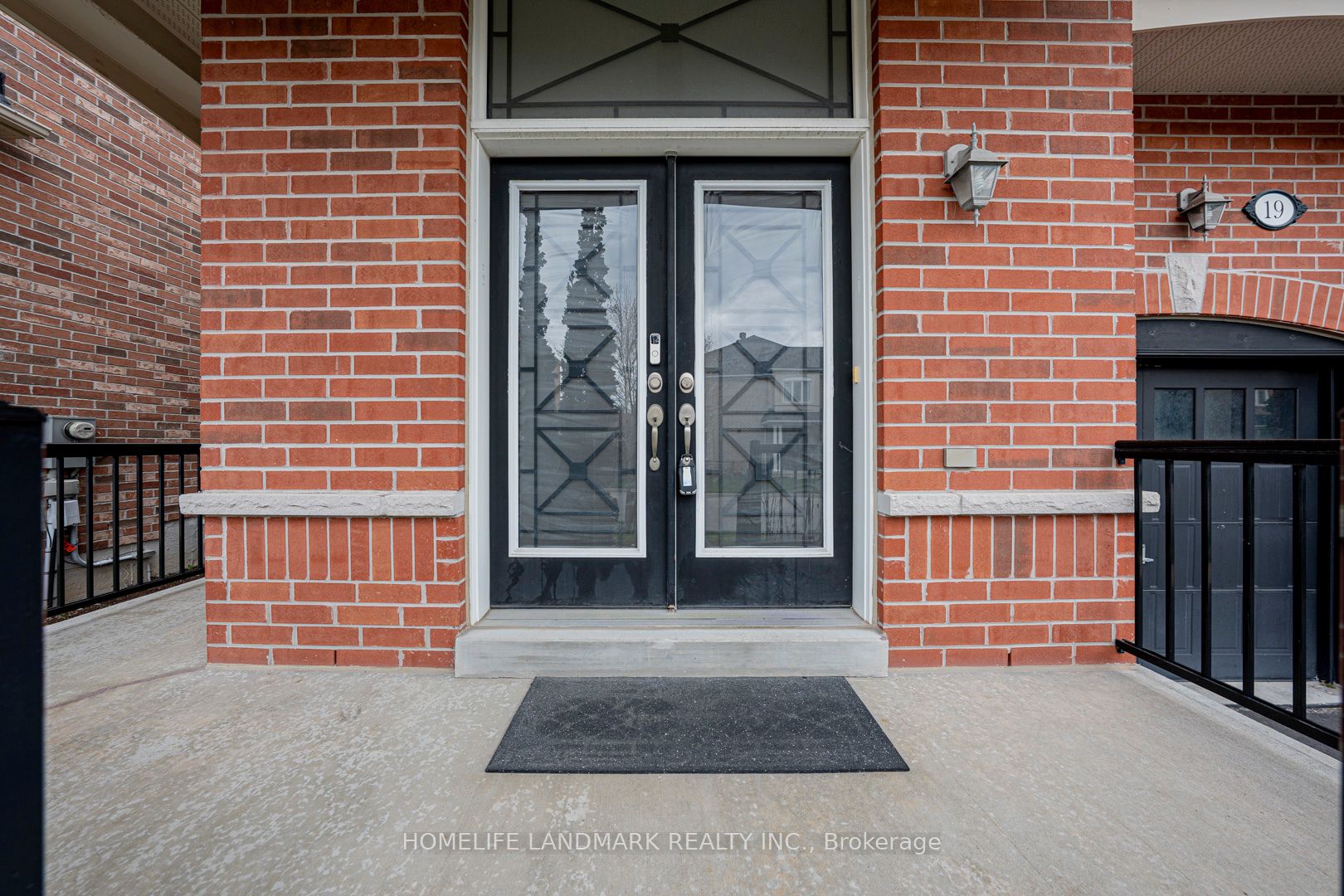 19 Darlet Avenue