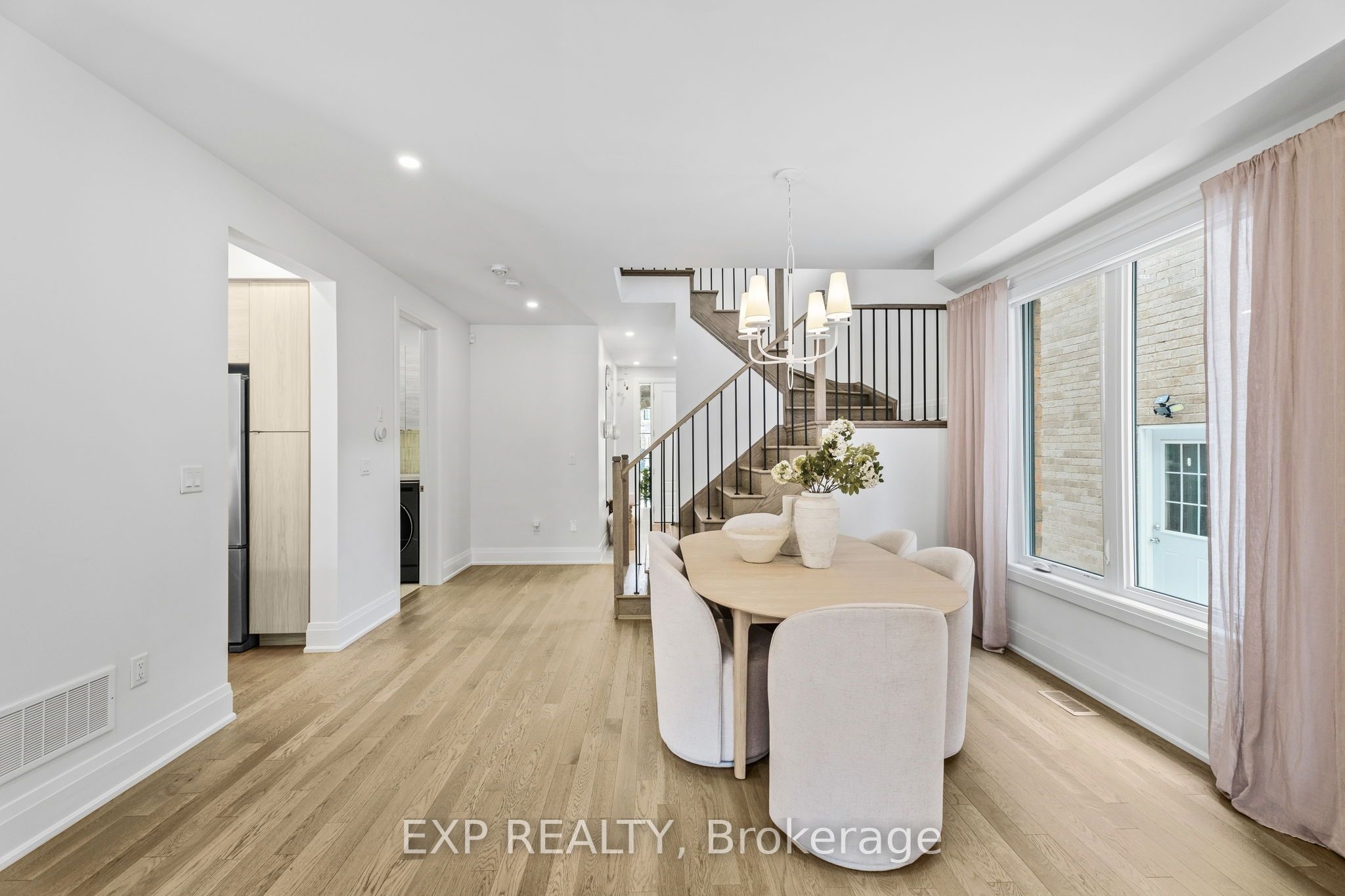 6 Byblos Court