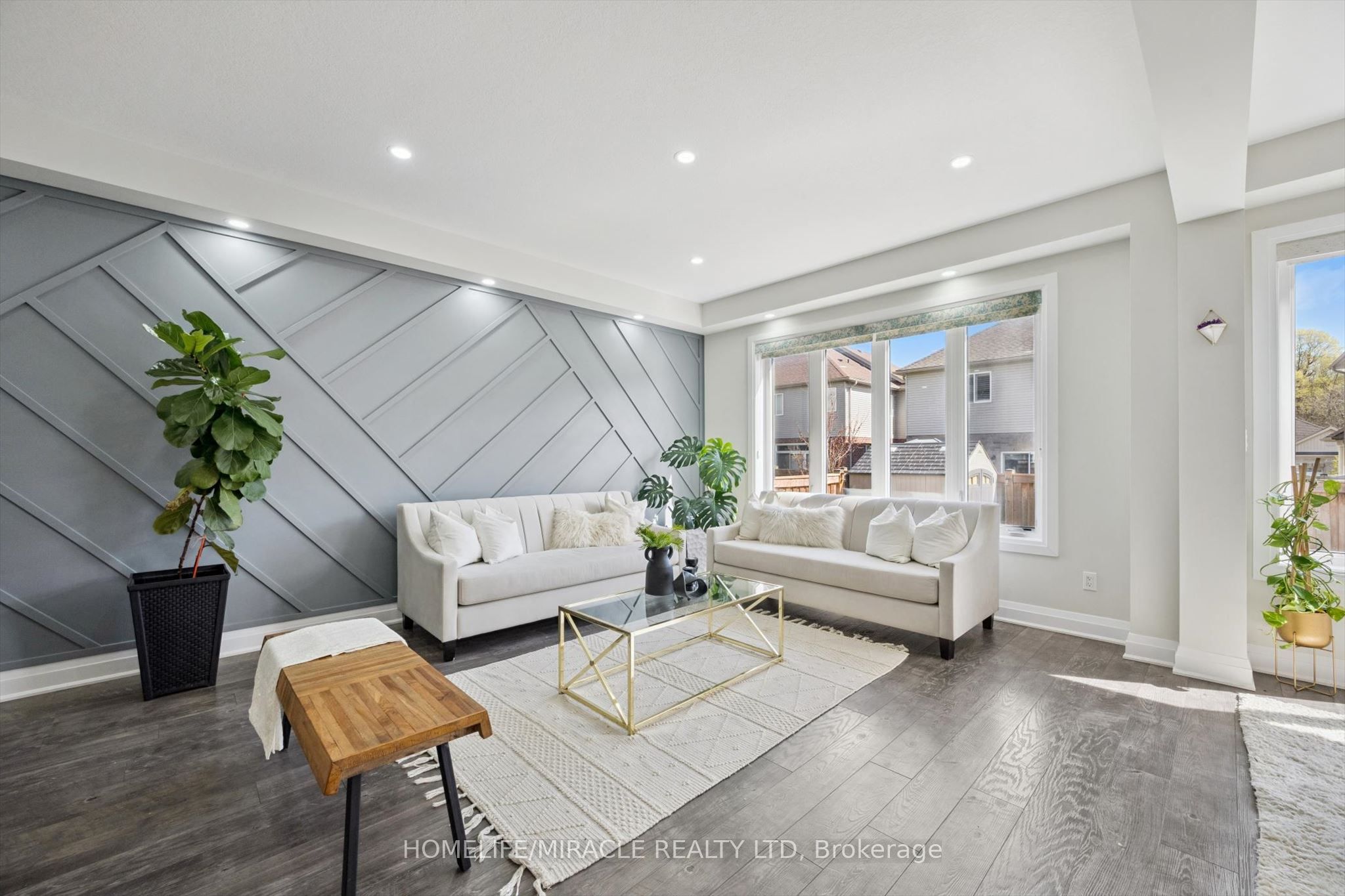 736 Wood Lily Street