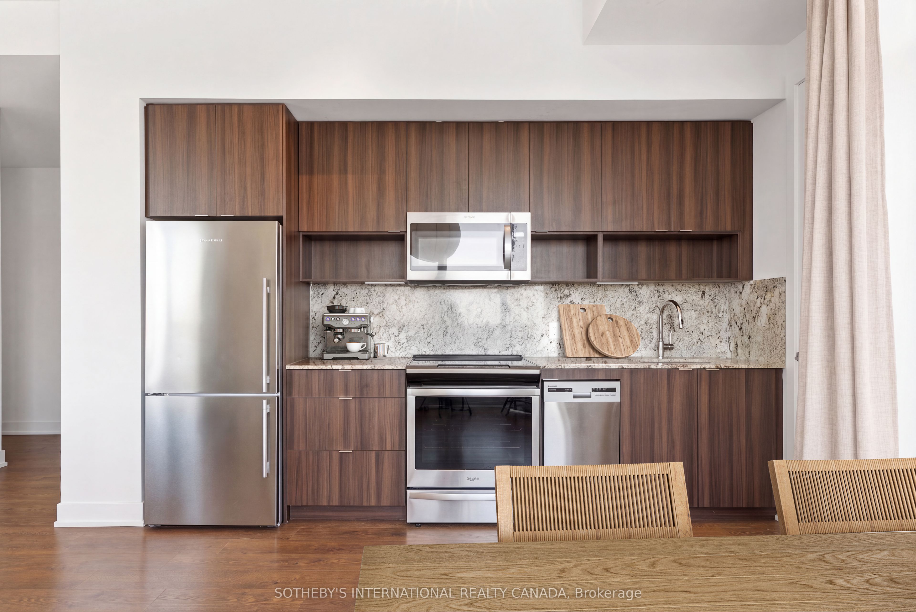 9 Mabelle Avenue PH 22