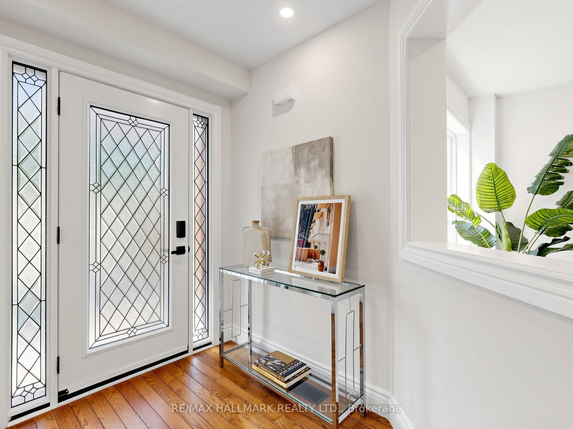 18 Howes Street