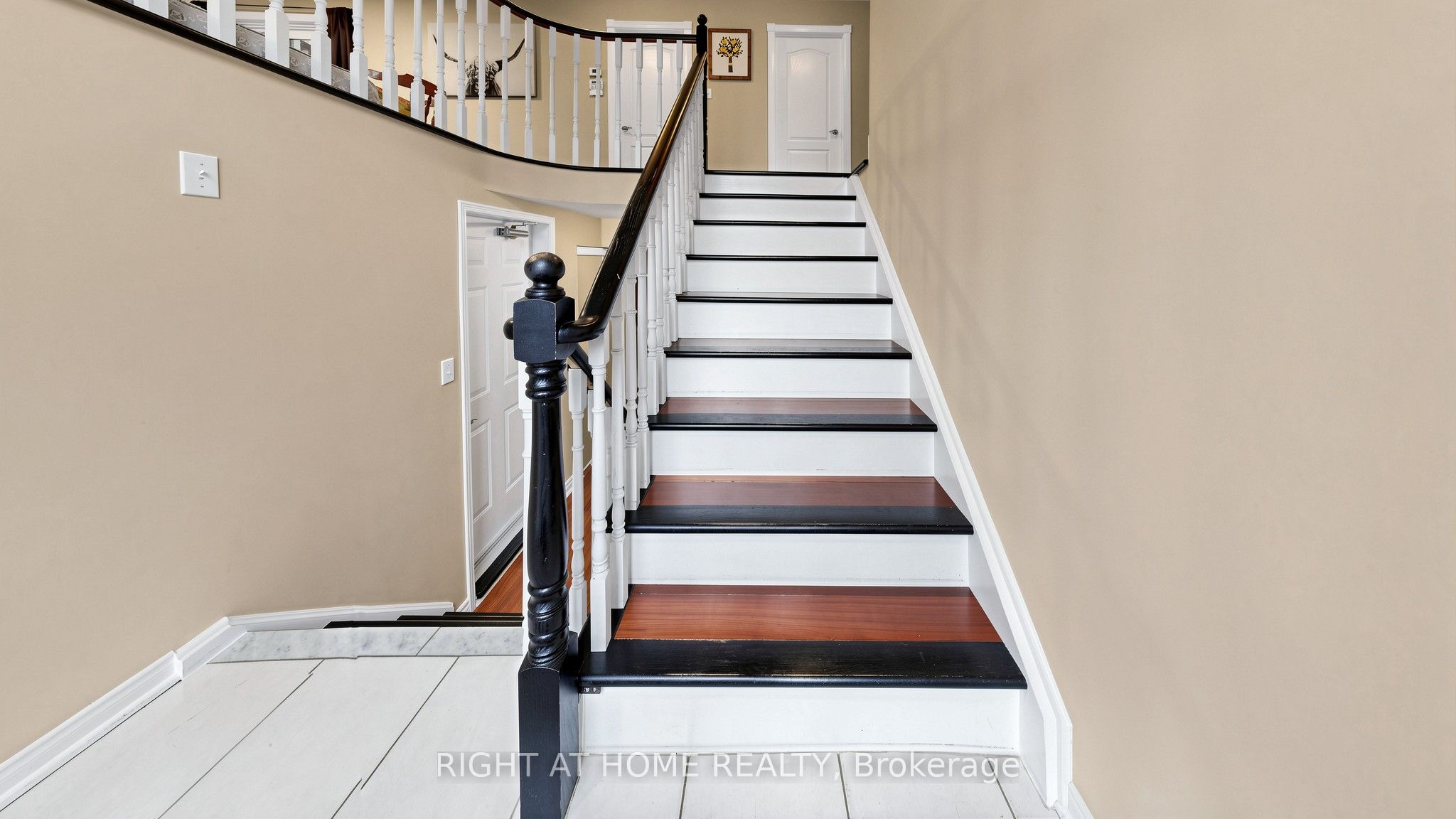 6 Compton Crescent