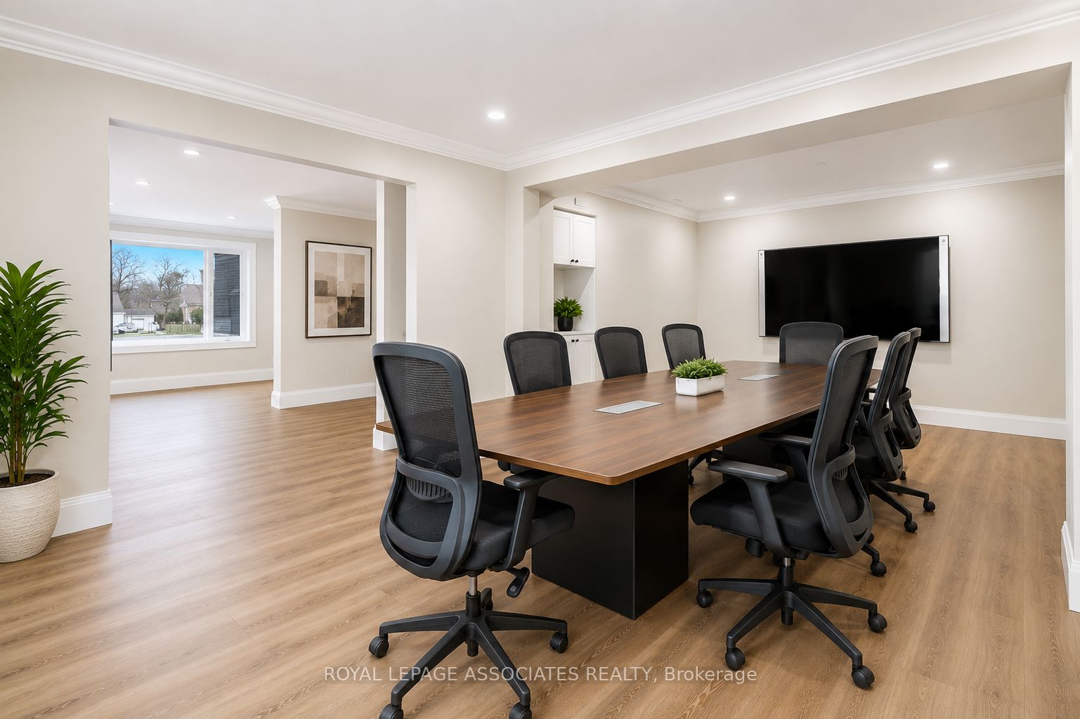 515 Kingston Road W