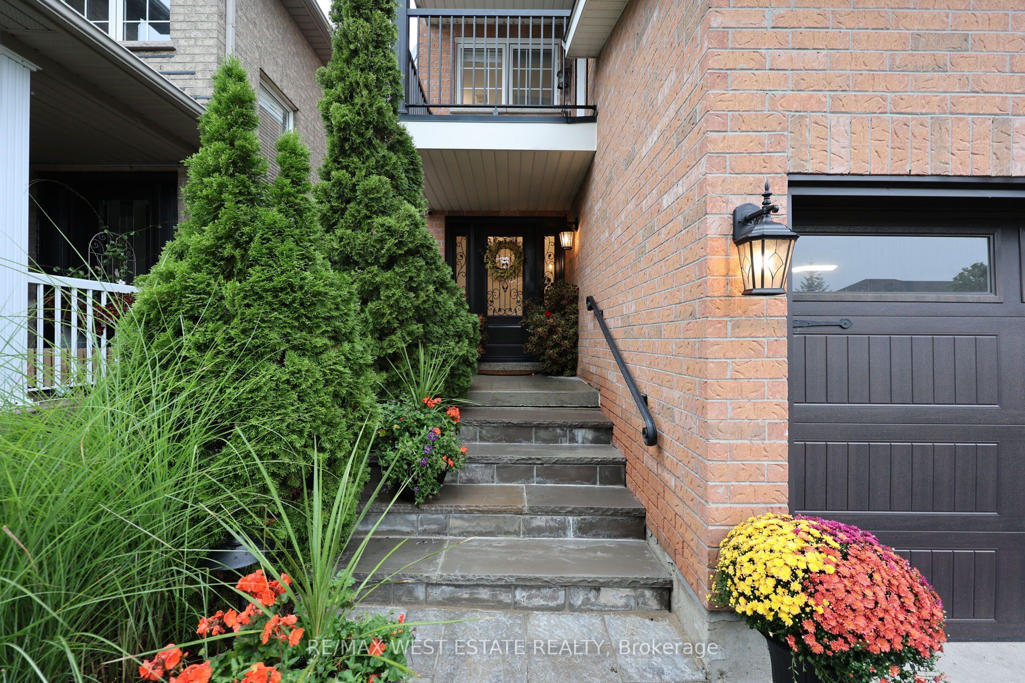 32 Ewart Street